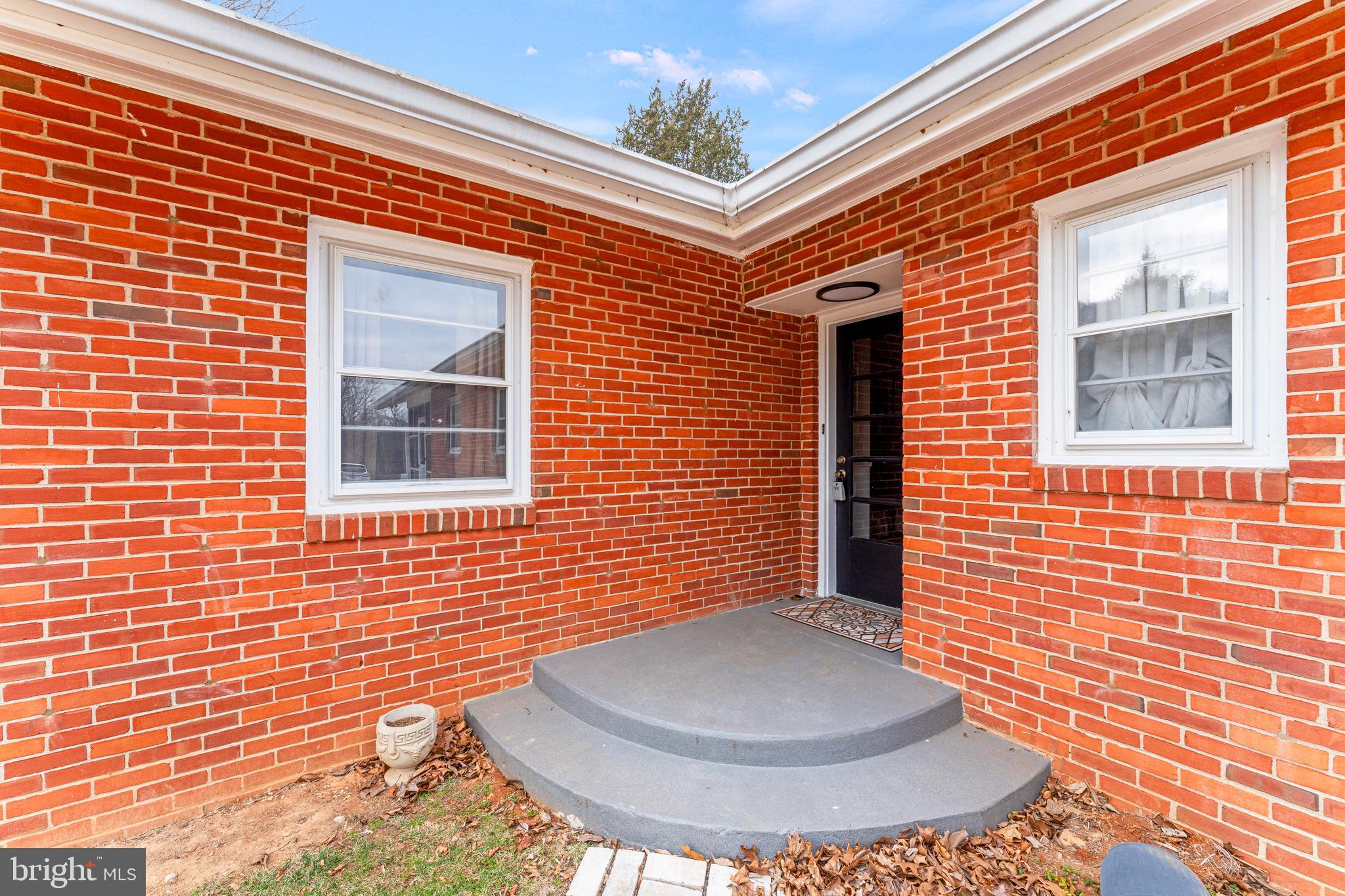 BELMONT - Residential