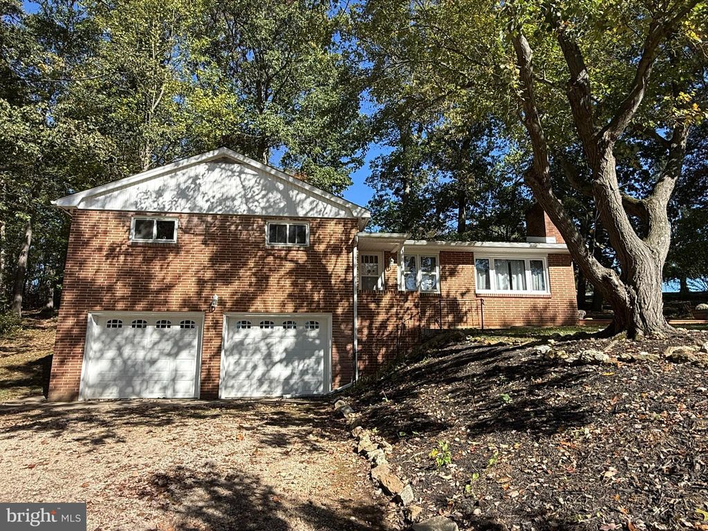 Photo of 2872 Seitzville Road, SEVEN VALLEYS, PA 17360 (MLS # PAYK2091972)