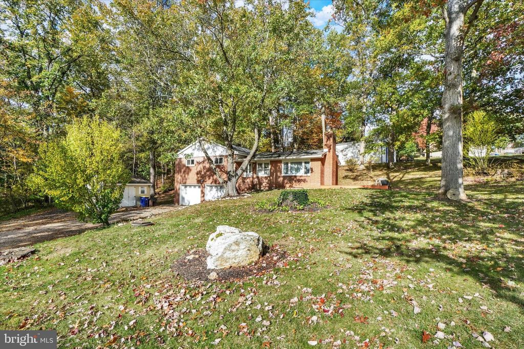 Photo of 2872 Seitzville Road, SEVEN VALLEYS, PA 17360 (MLS # PAYK2091972)