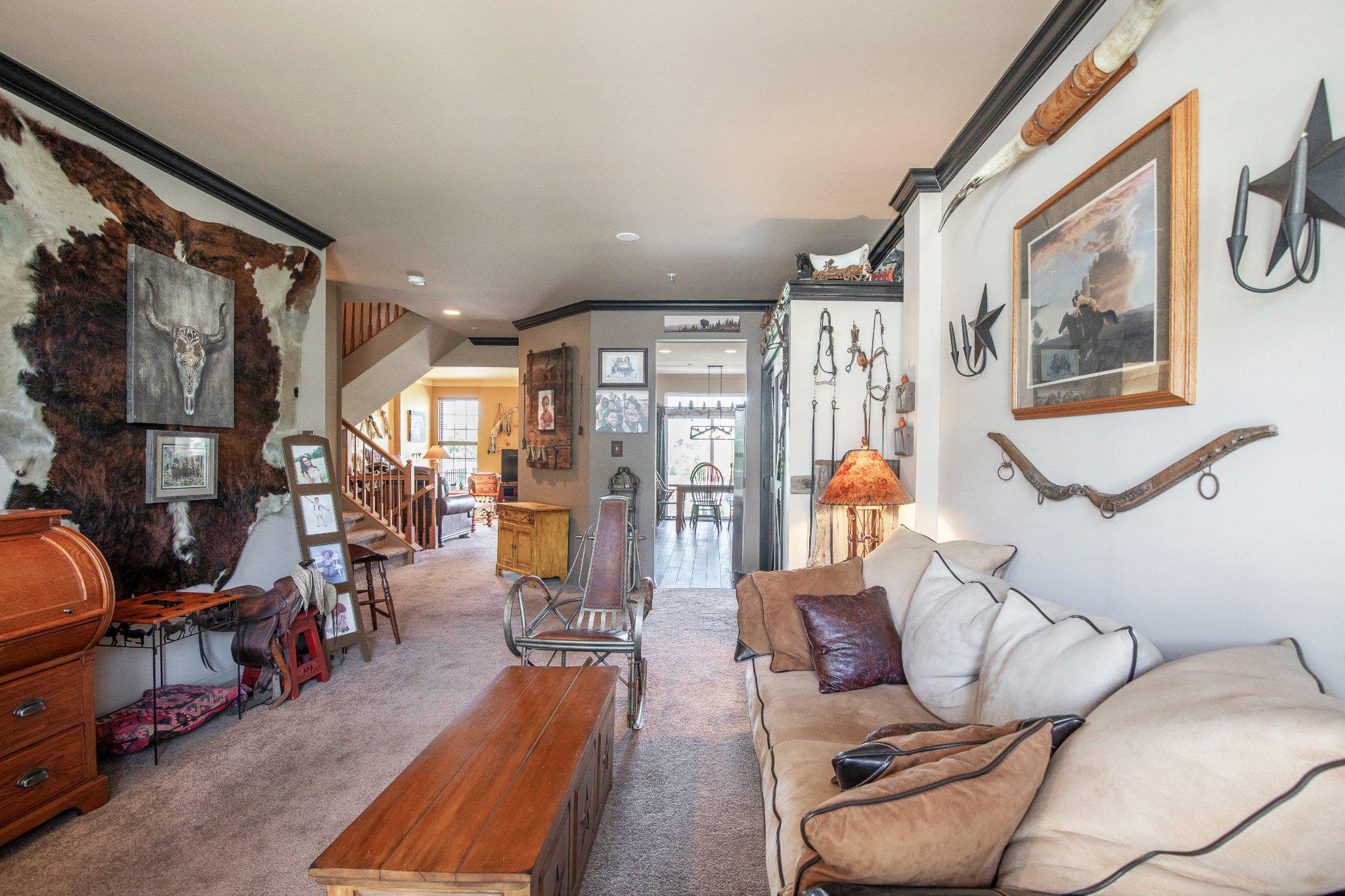 2665 CRABAPPLE CIRCLE