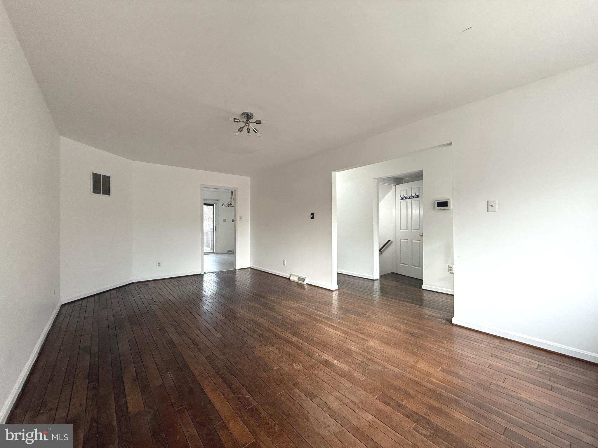 GREENVIEW VILLAGE - Residential Lease