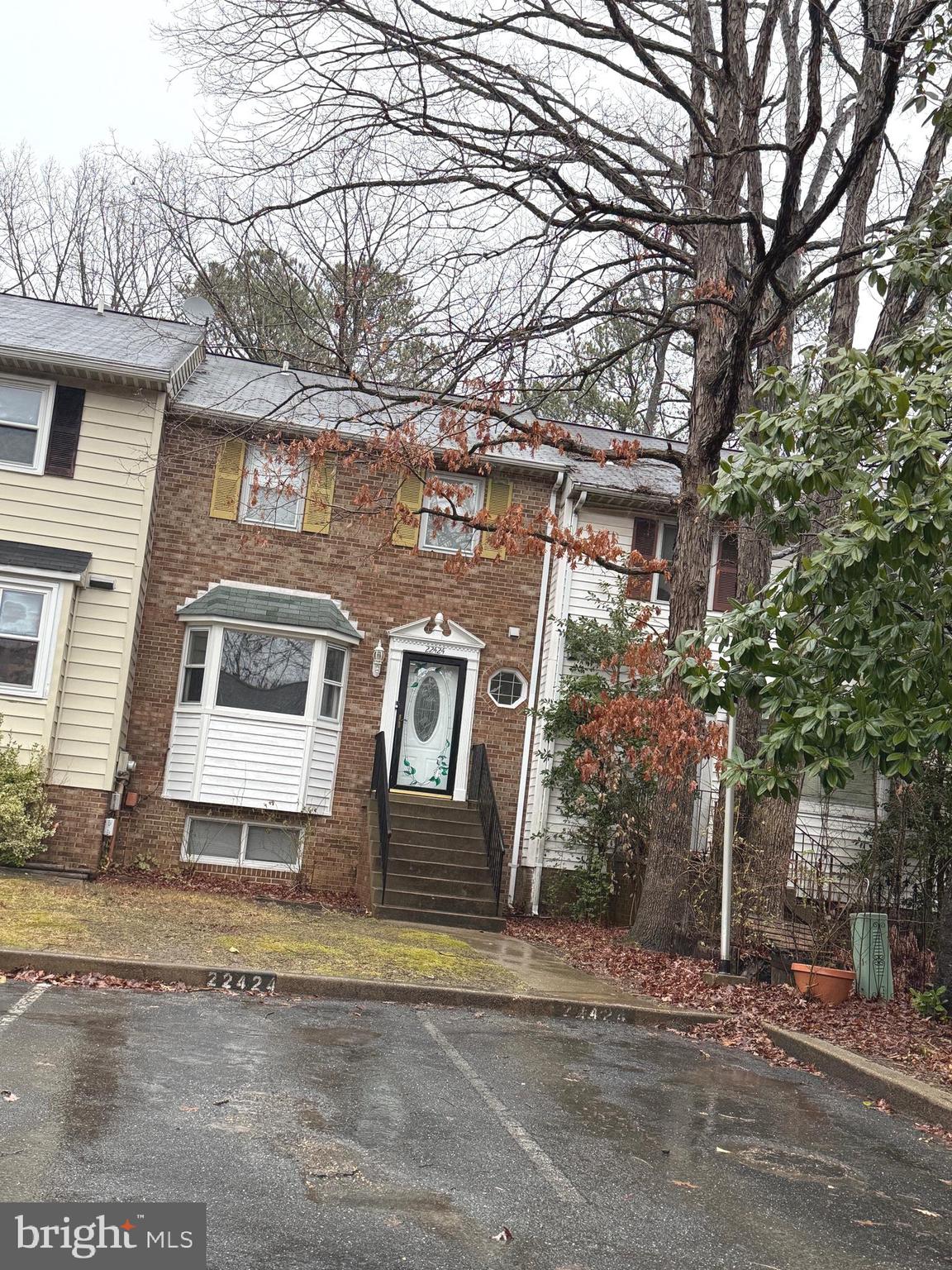 GREENVIEW VILLAGE - Residential Lease