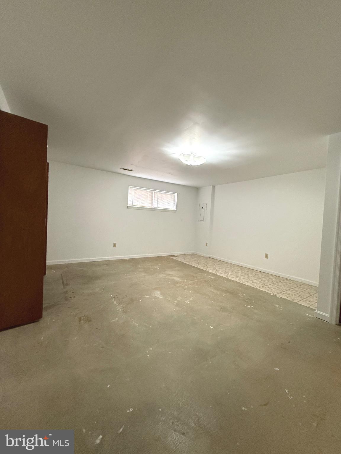 GREENVIEW VILLAGE - Residential Lease