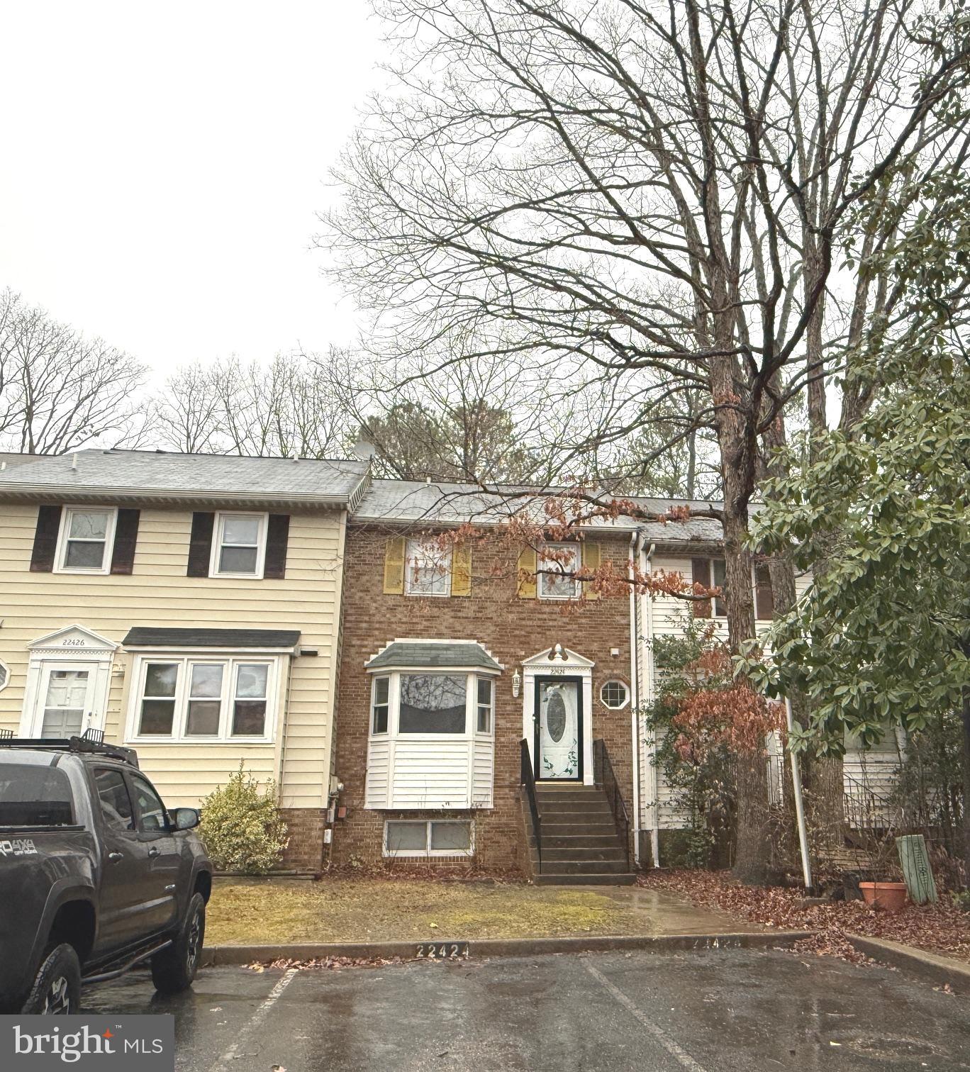 GREENVIEW VILLAGE - Residential Lease