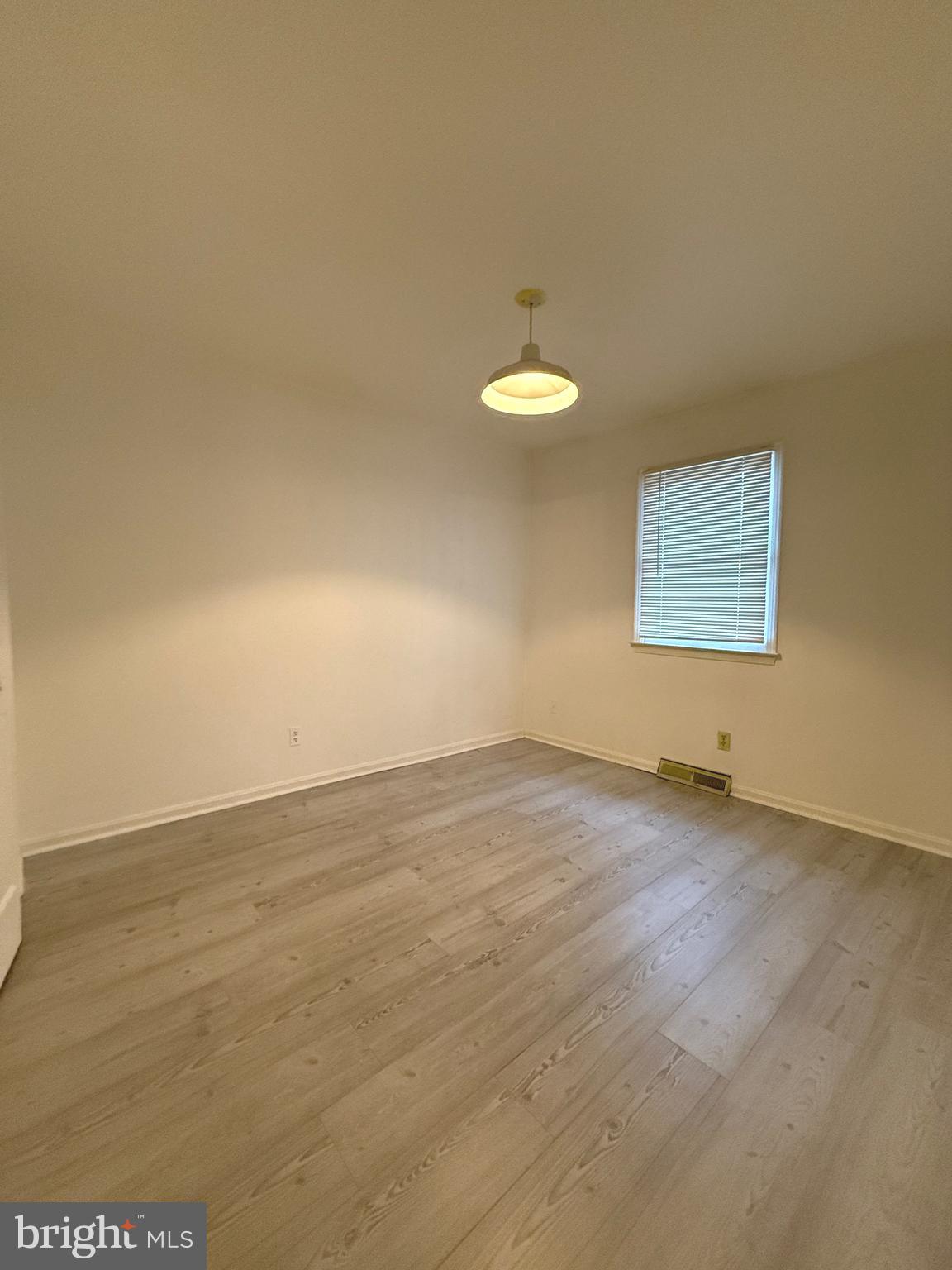 GREENVIEW VILLAGE - Residential Lease