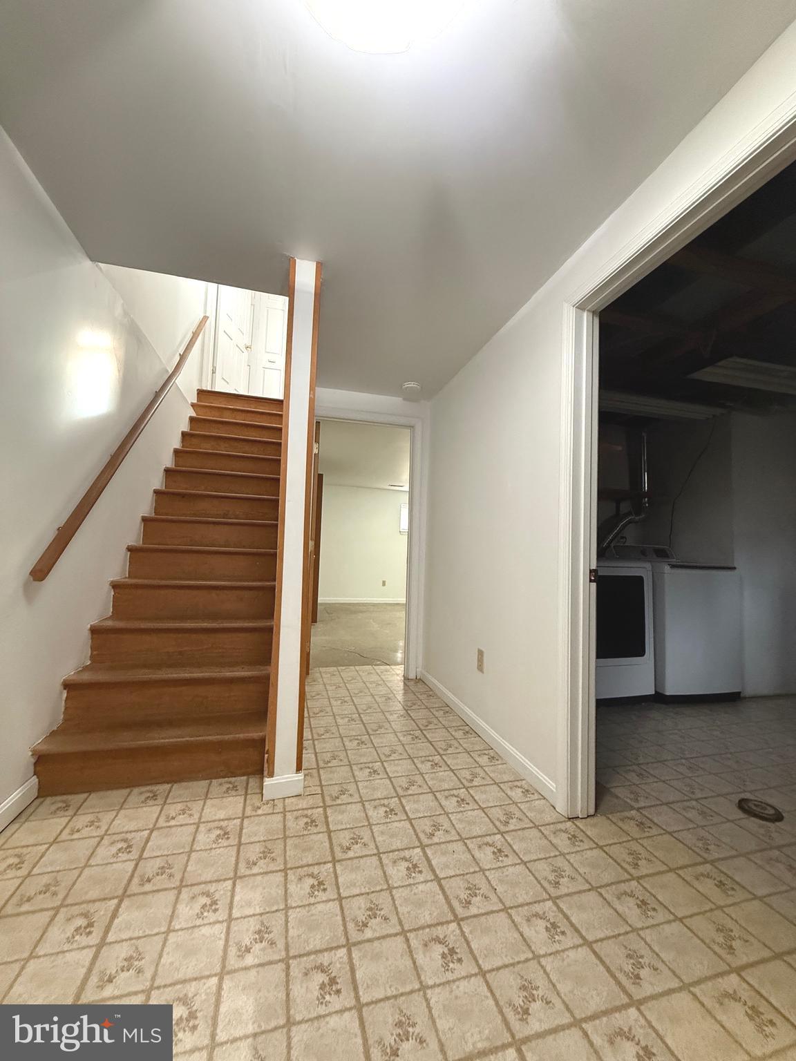 GREENVIEW VILLAGE - Residential Lease