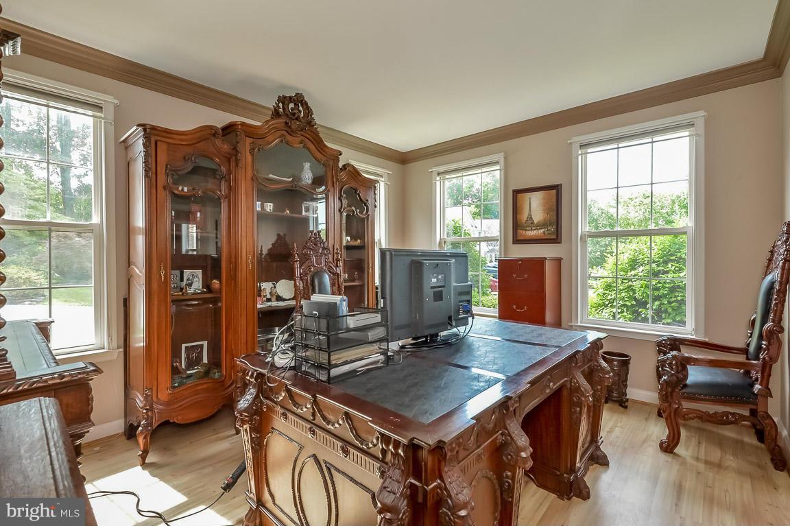 THE WILLOWS OF CROFTON - Residential