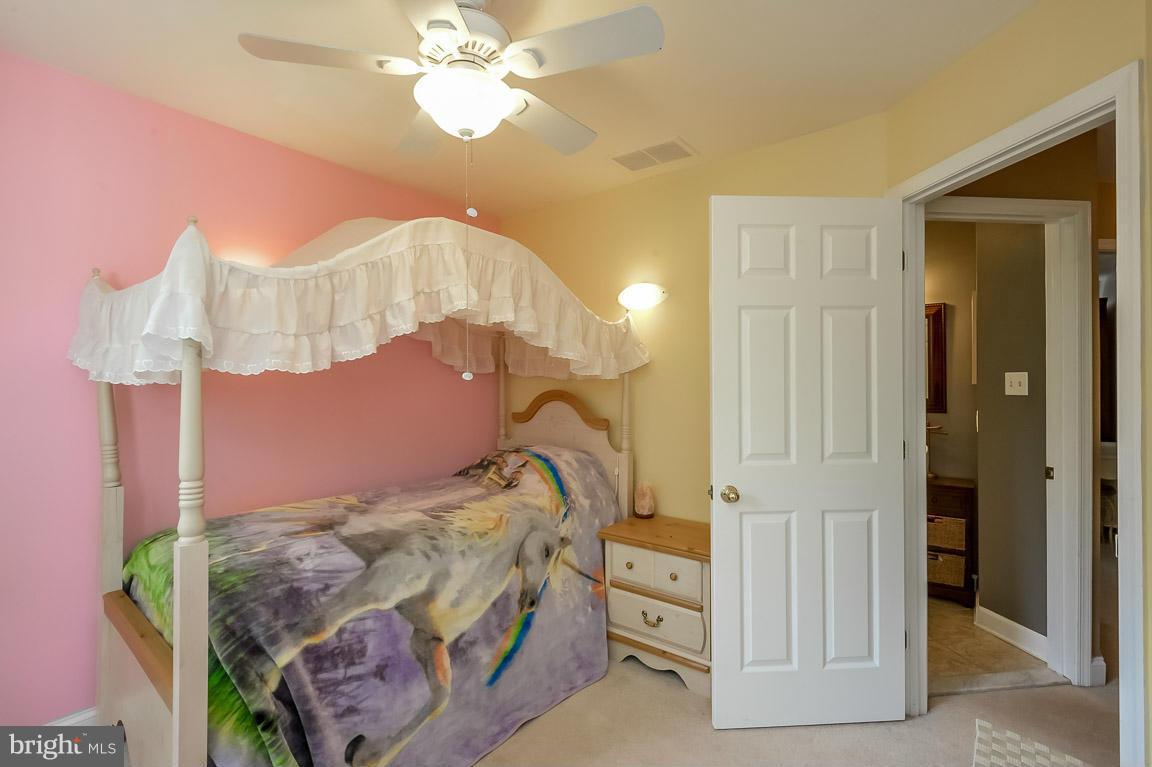 THE WILLOWS OF CROFTON - Residential