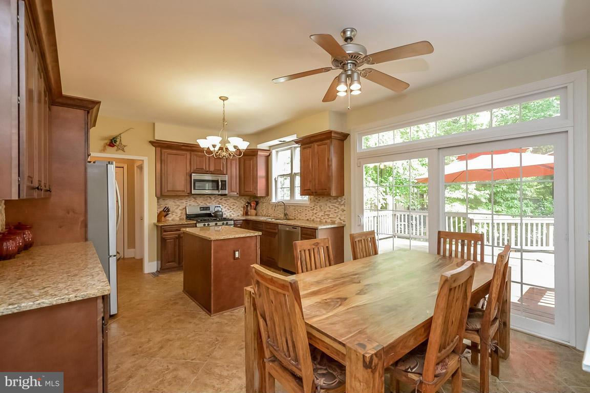 THE WILLOWS OF CROFTON - Residential