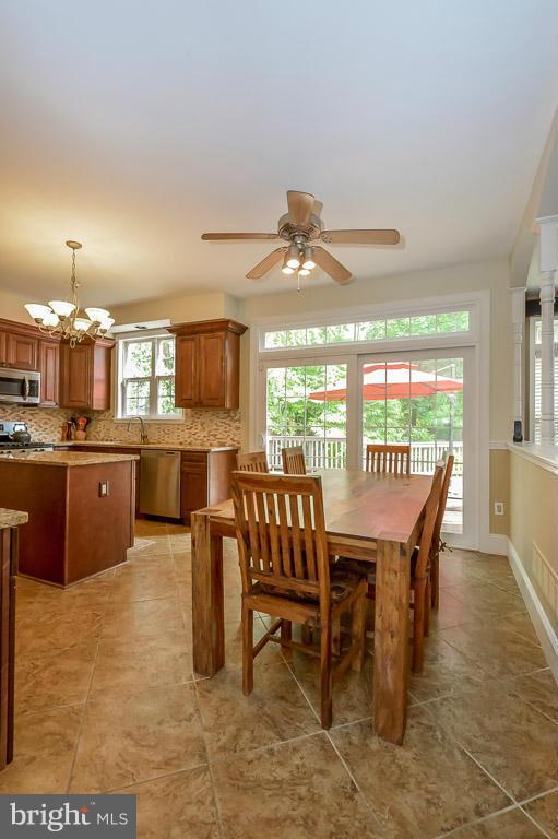 THE WILLOWS OF CROFTON - Residential