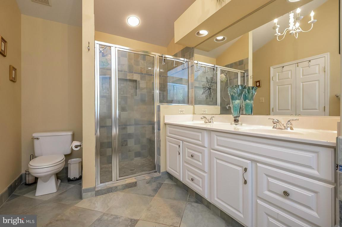 THE WILLOWS OF CROFTON - Residential