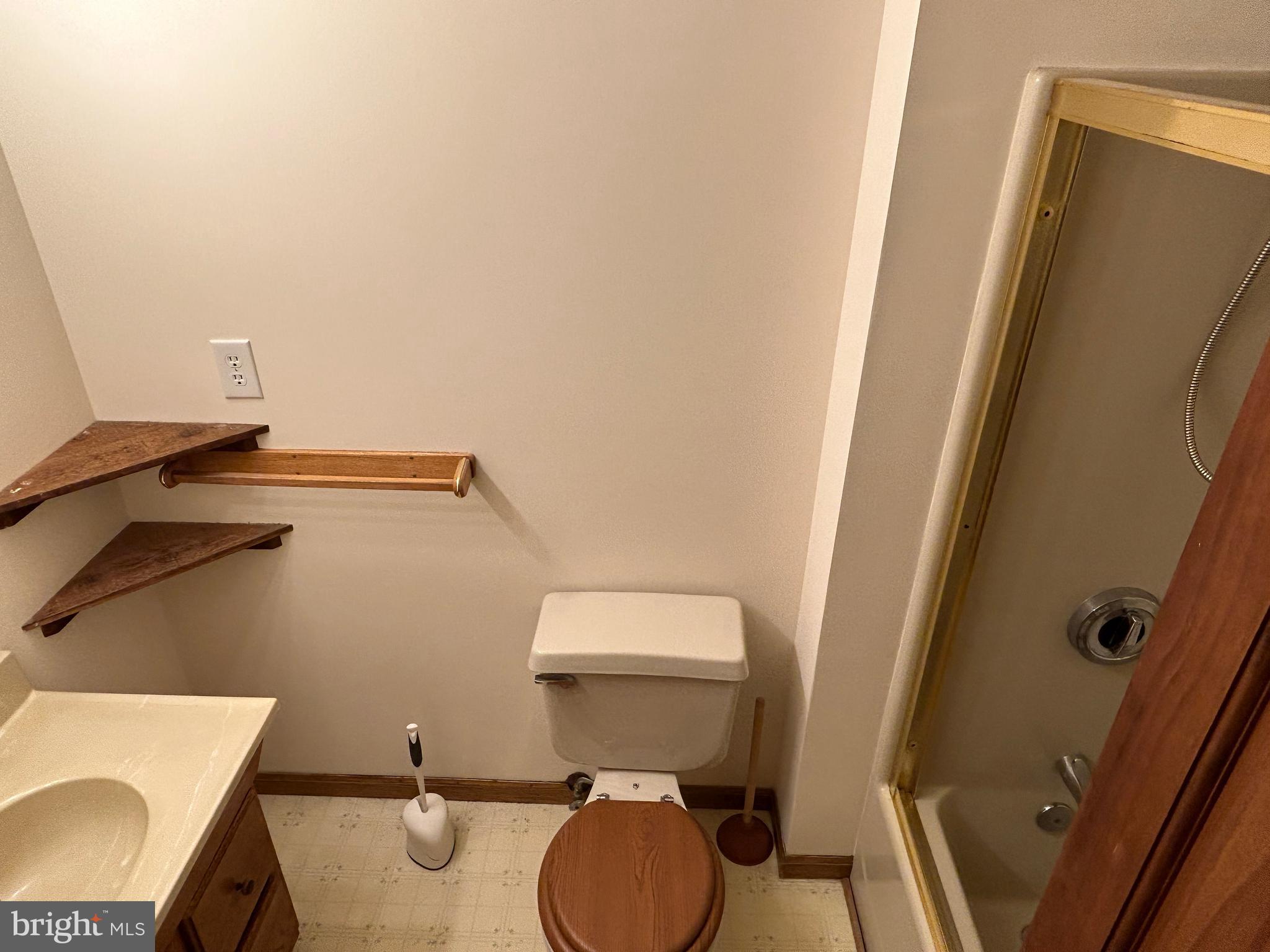 SHEN FARMS MT LAKE - Residential