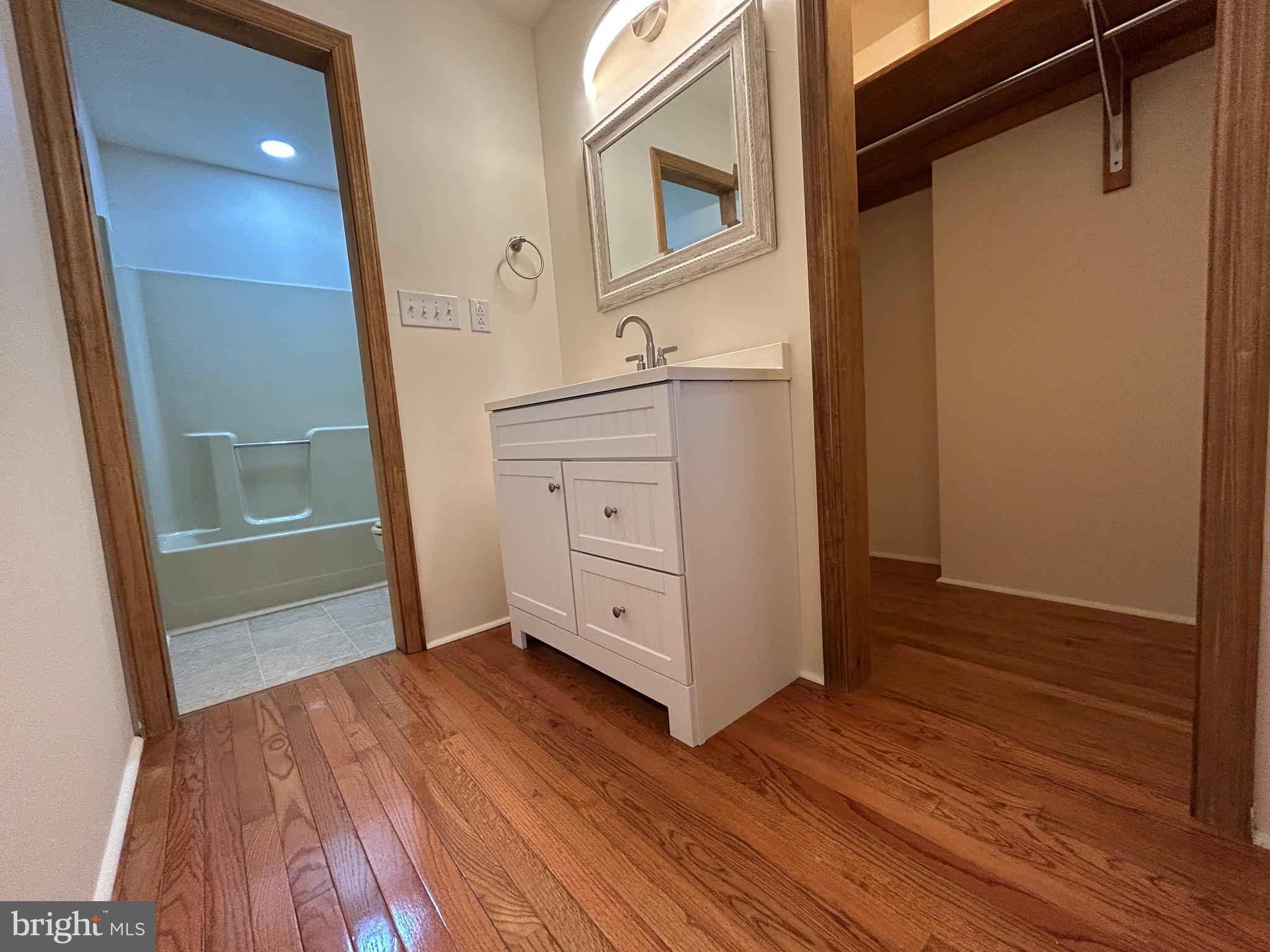 SHEN FARMS MT LAKE - Residential