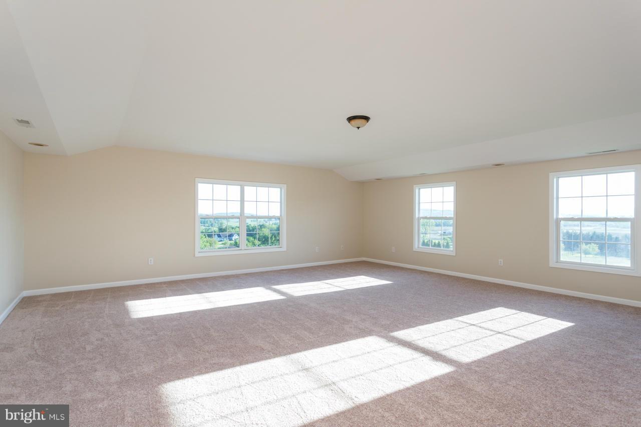 HERITAGE FARMS - Residential