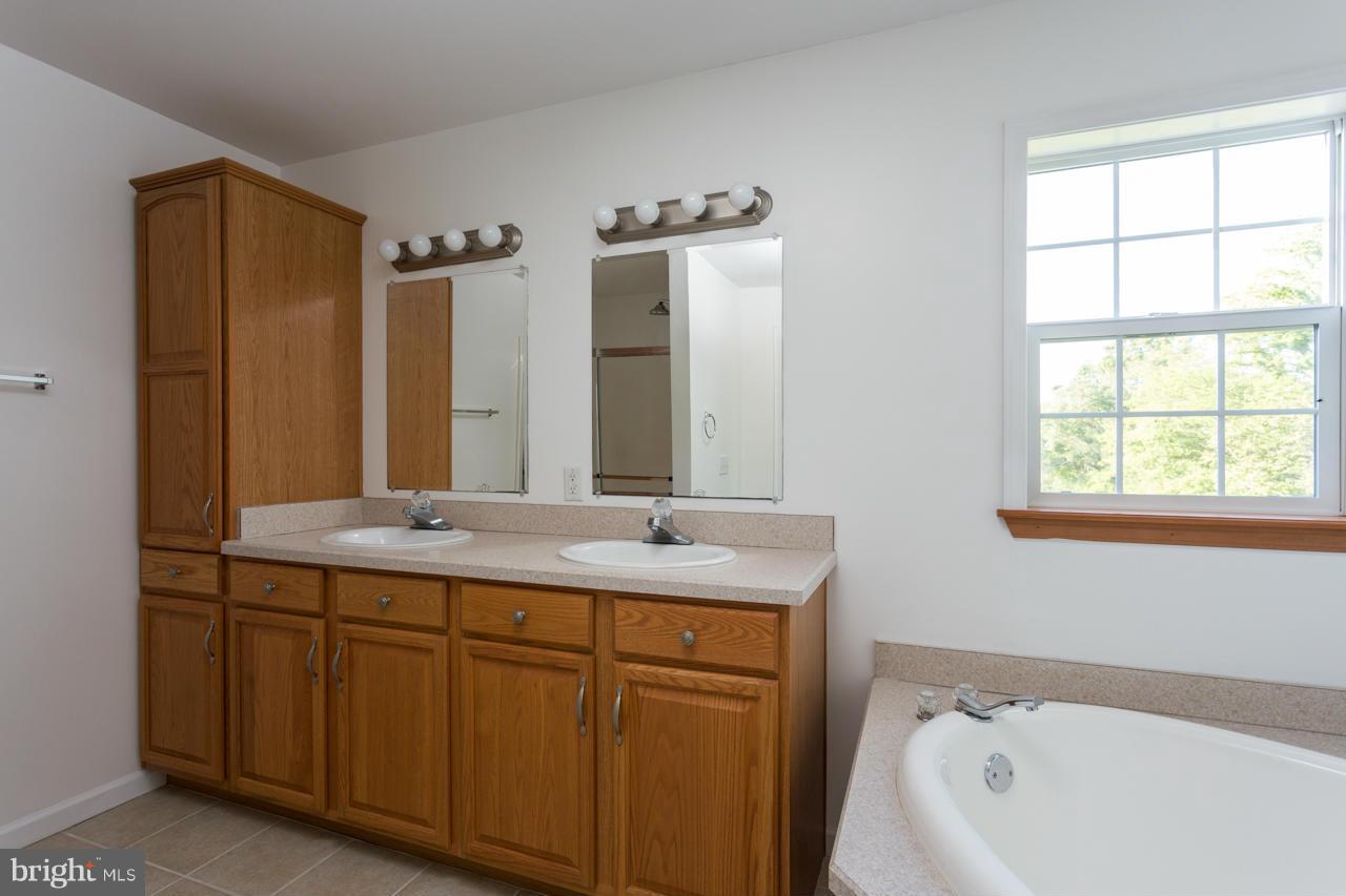 HERITAGE FARMS - Residential