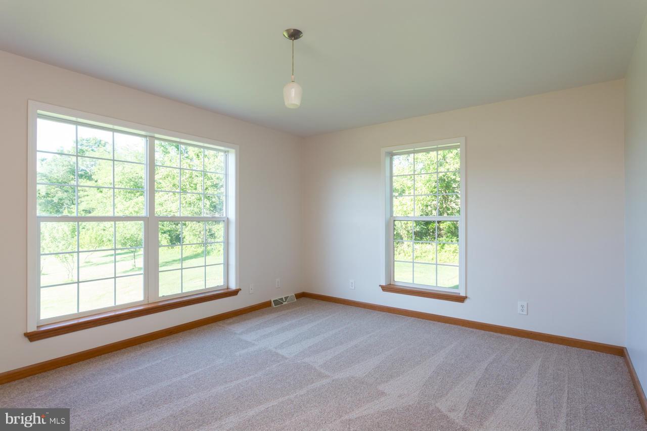 HERITAGE FARMS - Residential