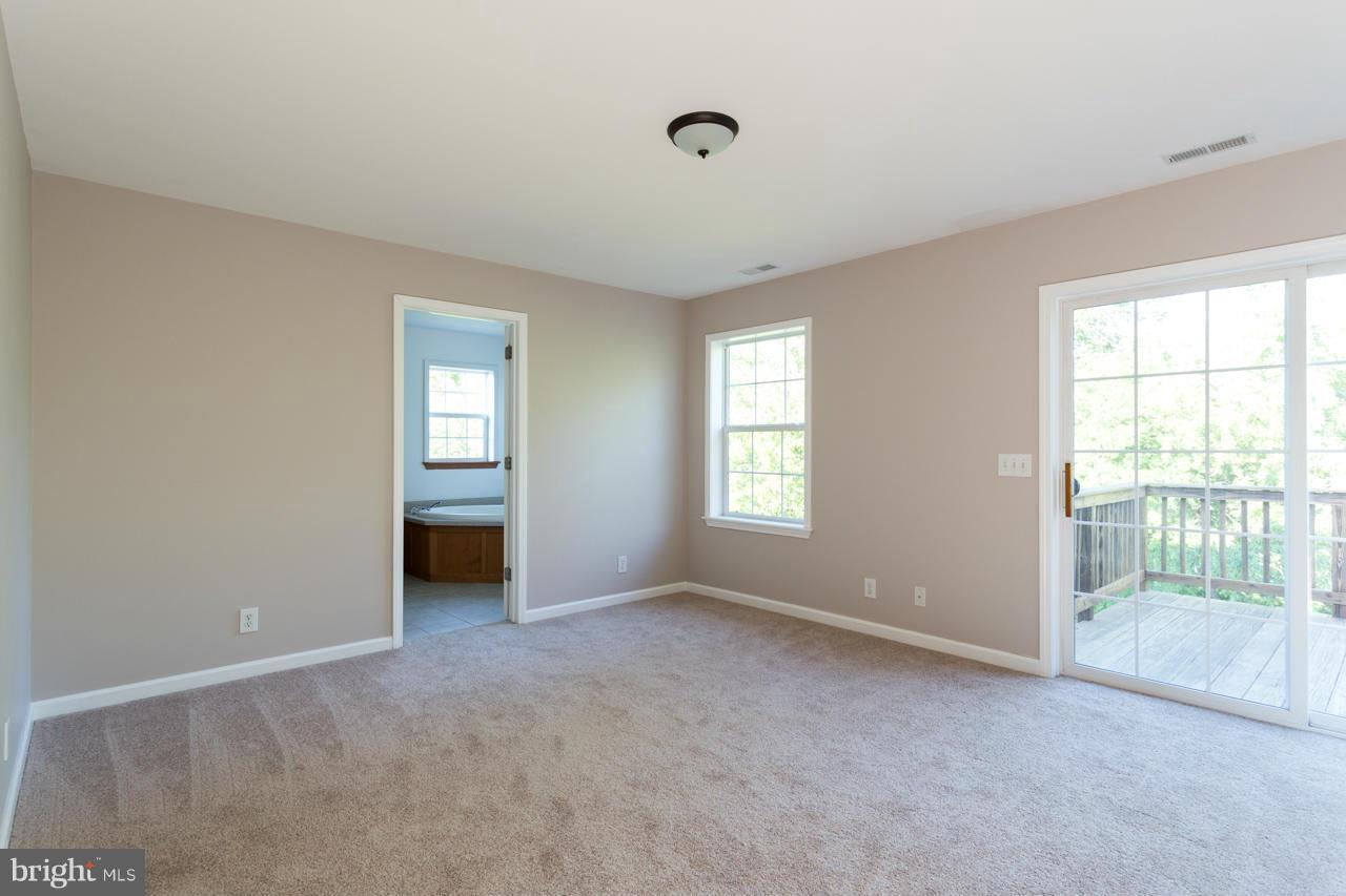 HERITAGE FARMS - Residential