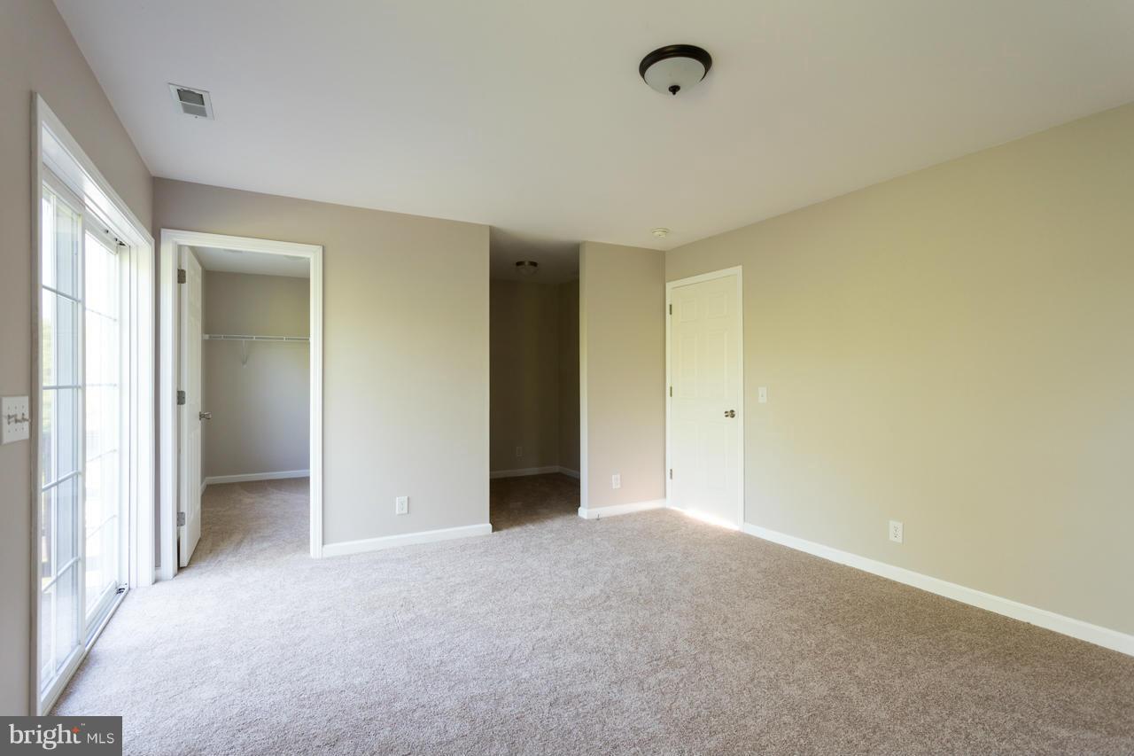 HERITAGE FARMS - Residential