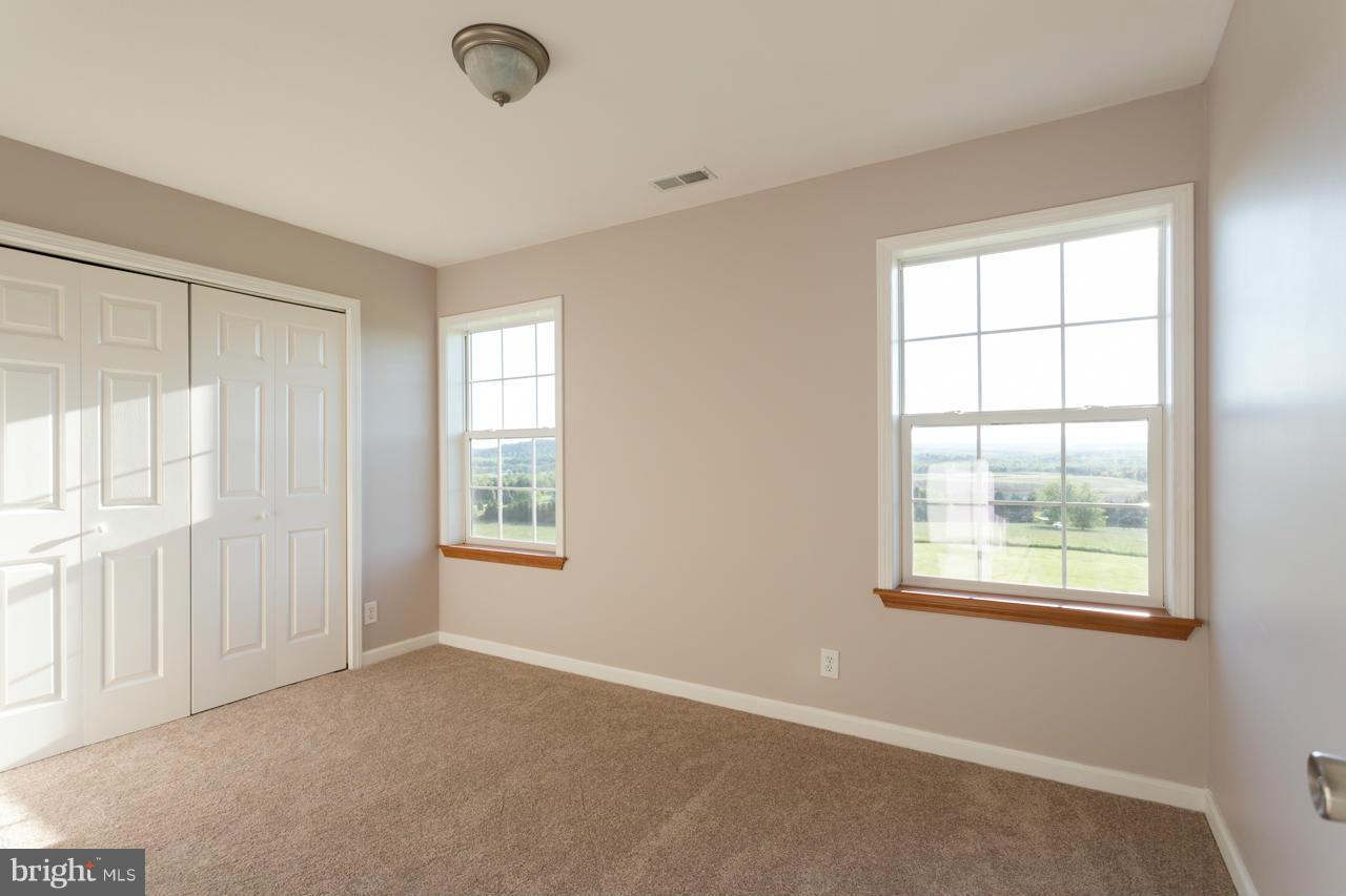 HERITAGE FARMS - Residential