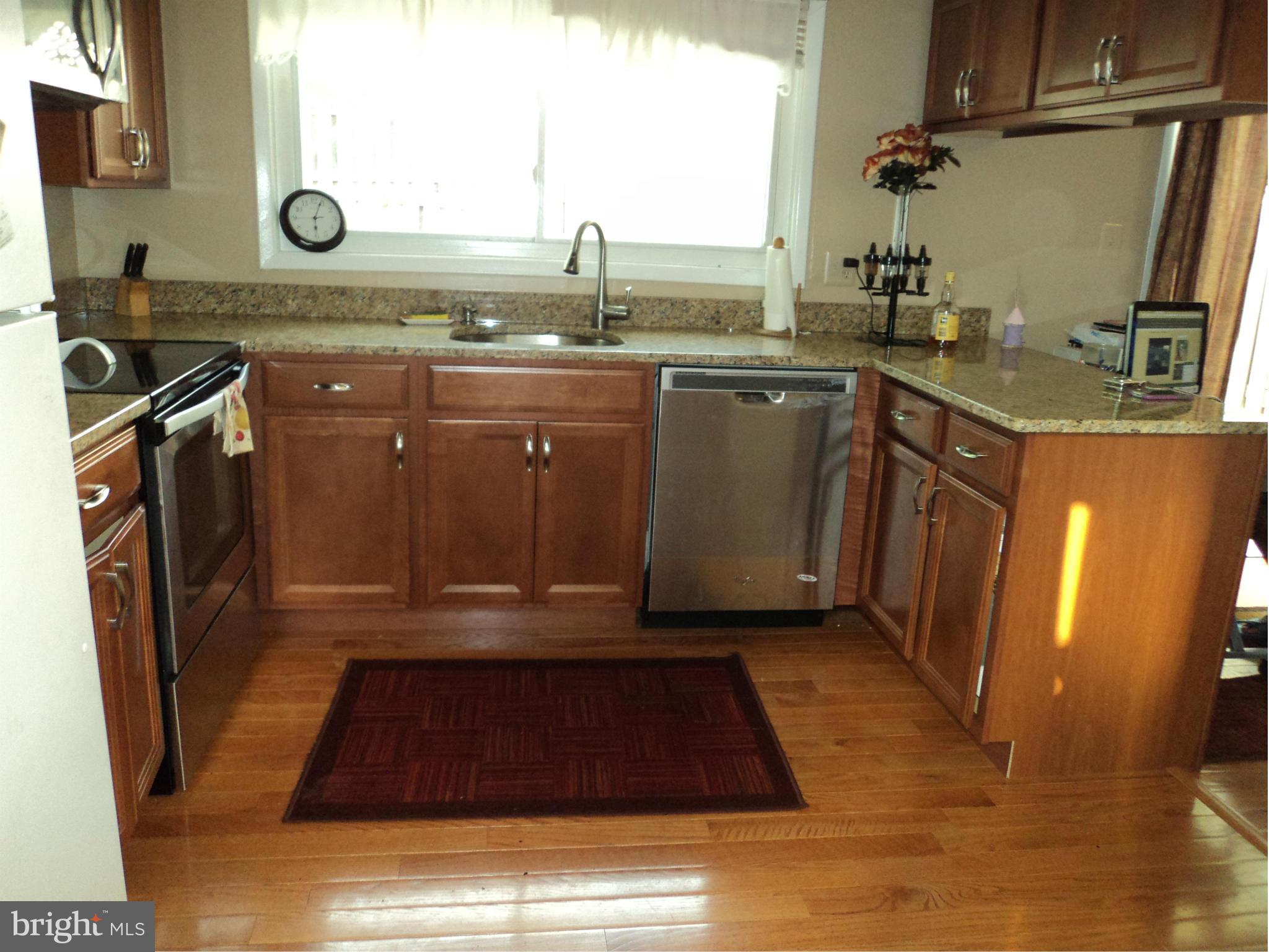 REFLECTION LAKE - Residential