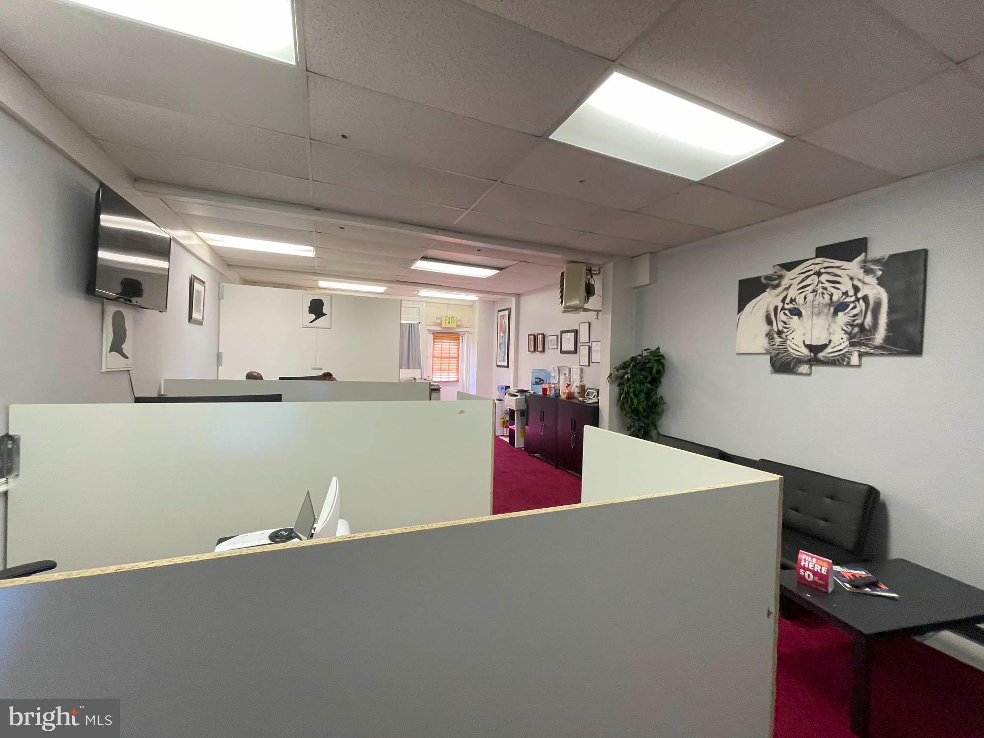 LAURAVILLE HISTORIC DISTRICT - Commercial Sale