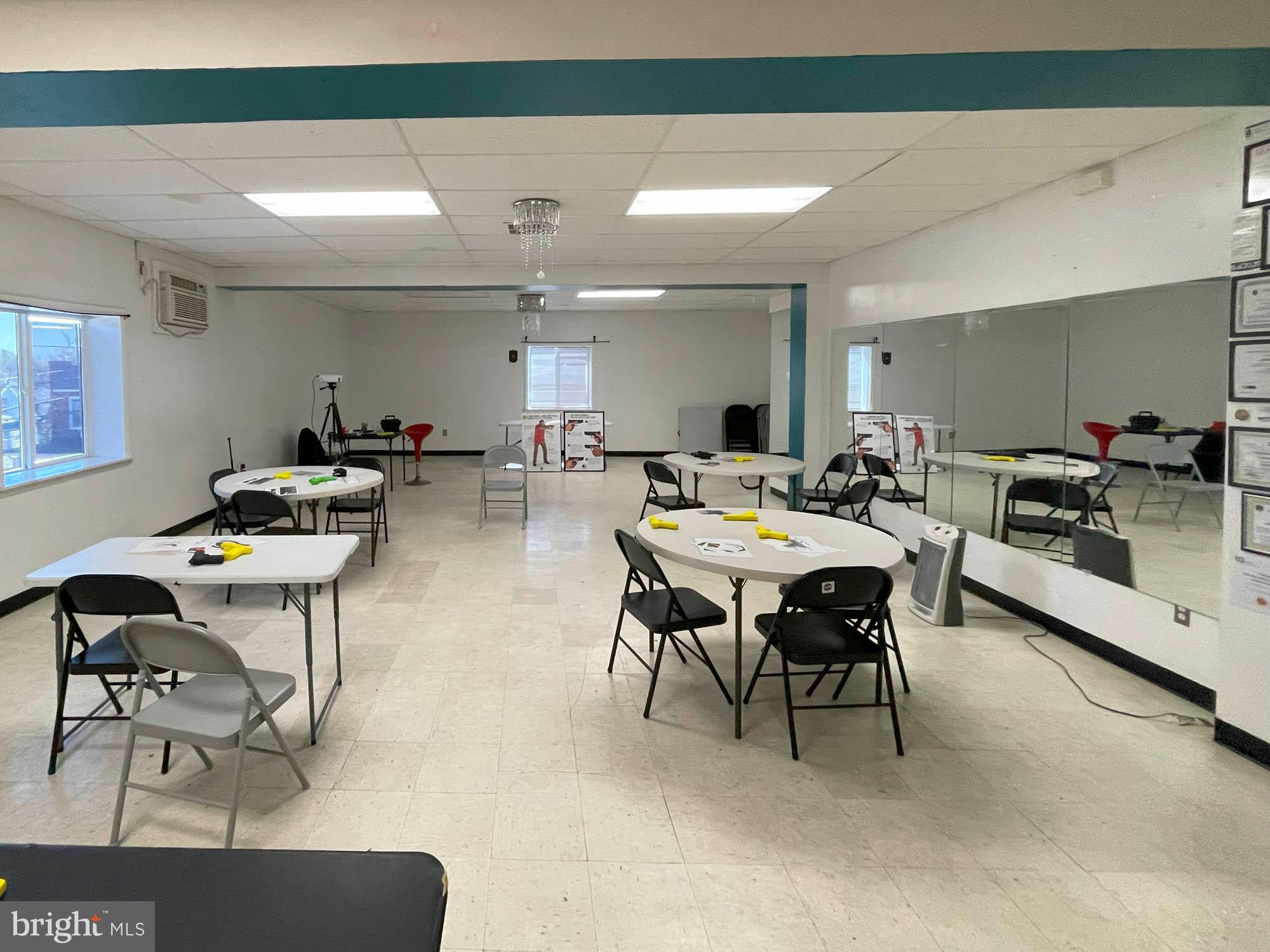 LAURAVILLE HISTORIC DISTRICT - Commercial Sale