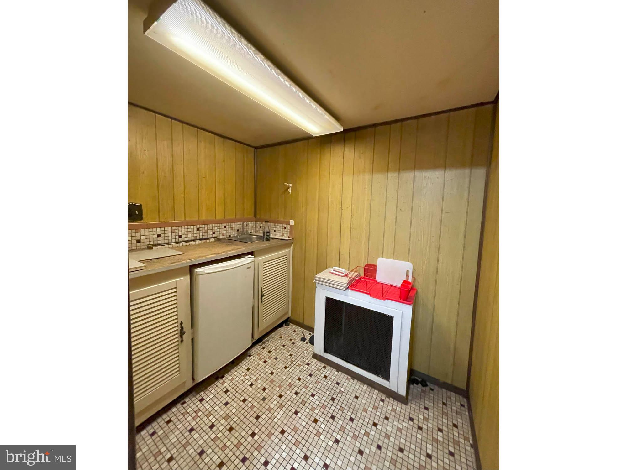 LAURAVILLE HISTORIC DISTRICT - Commercial Sale