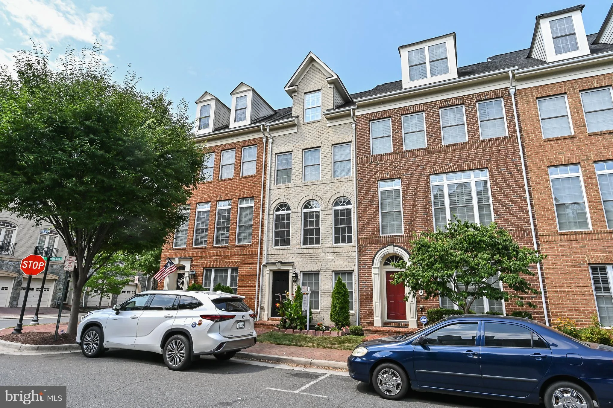 5230 Harold Secord Street, Alexandria, VA 22304