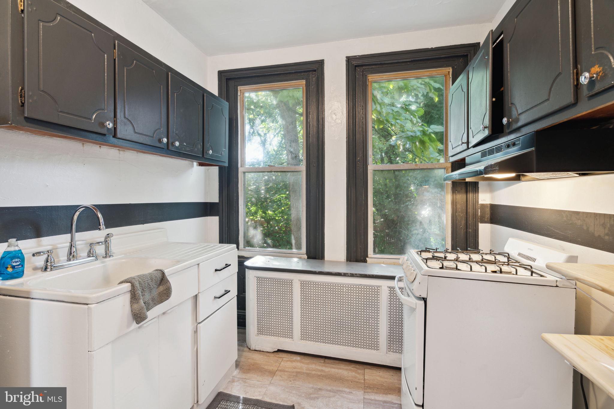 PORT RICHMOND - Residential Income