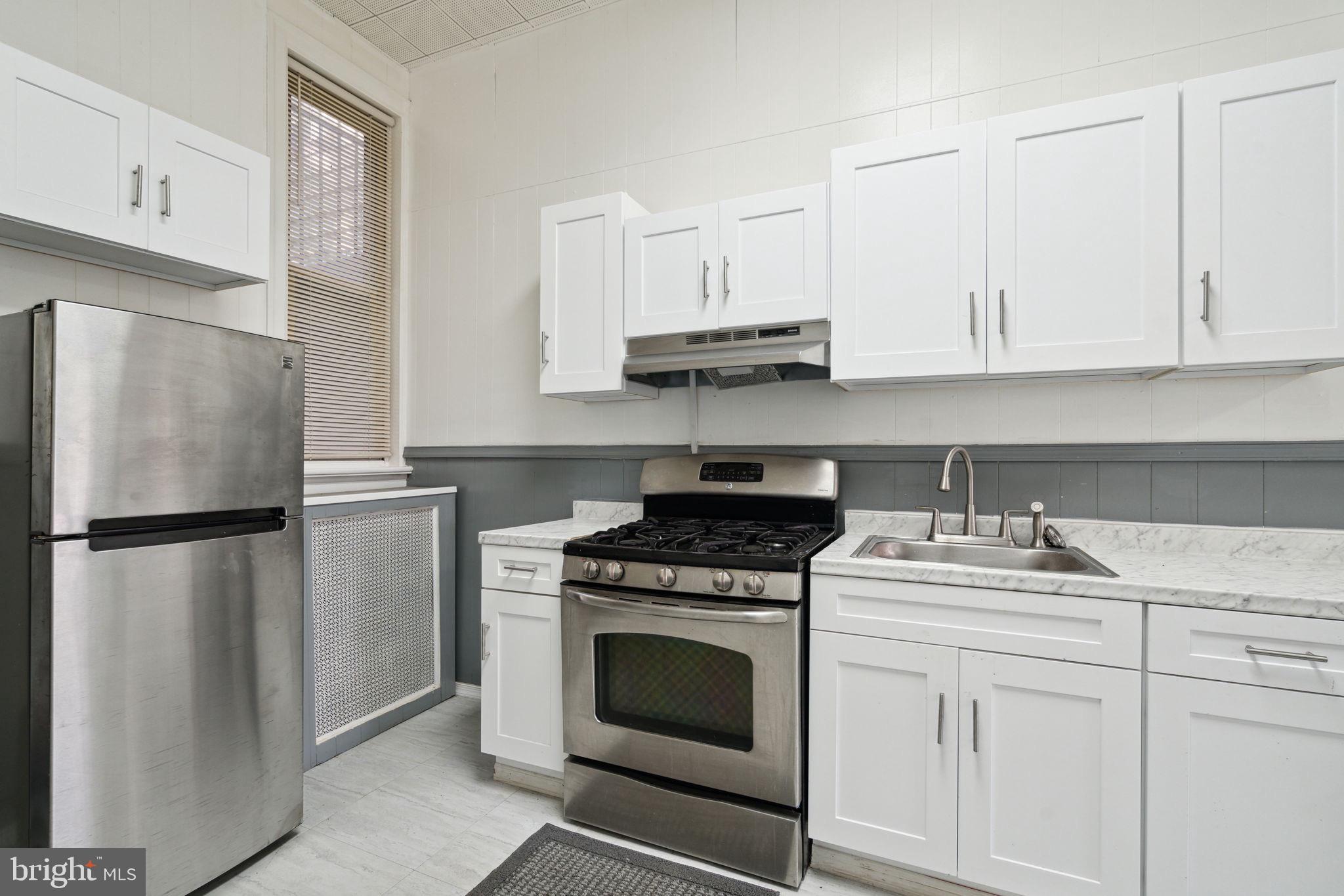 PORT RICHMOND - Residential Income