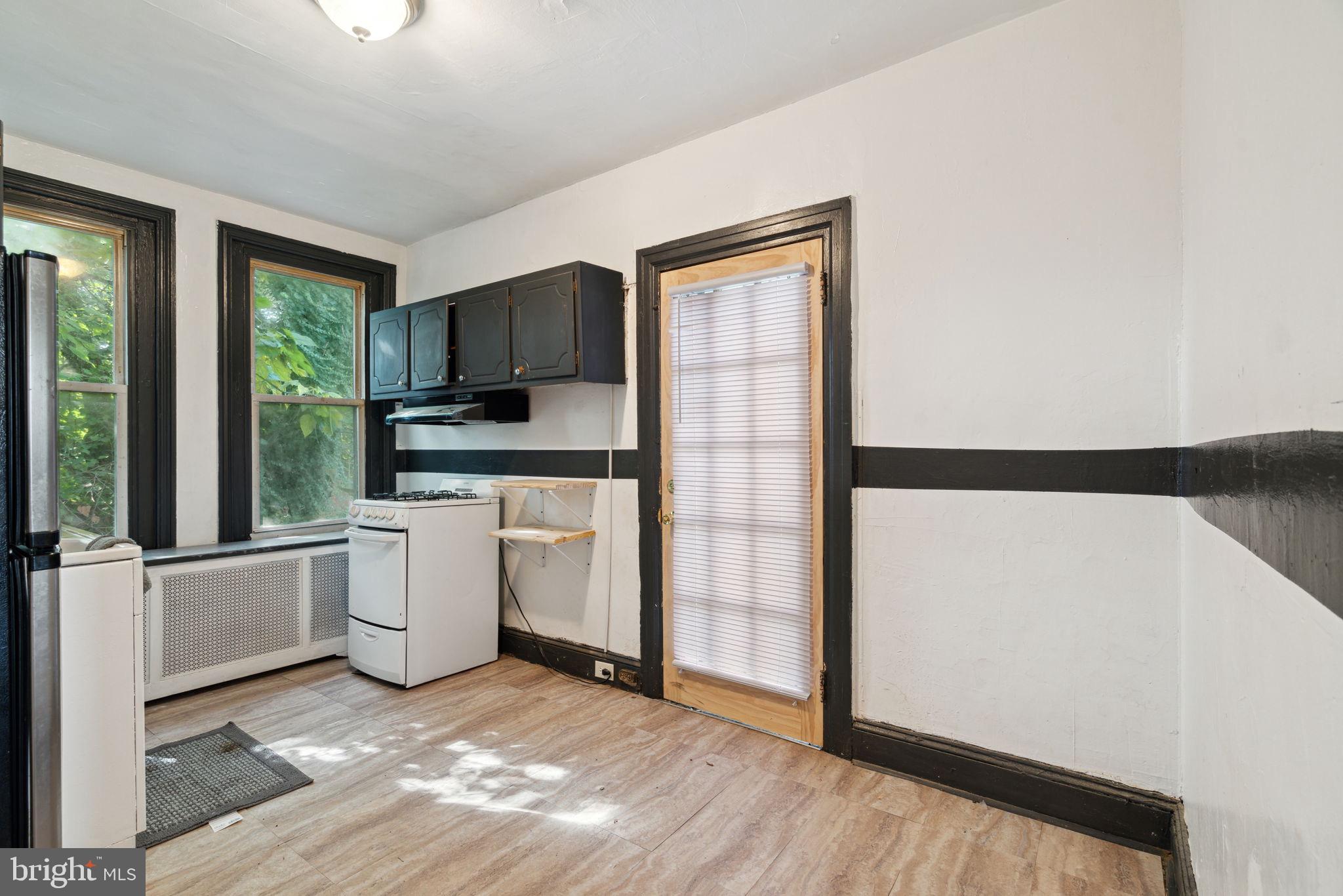 PORT RICHMOND - Residential Income