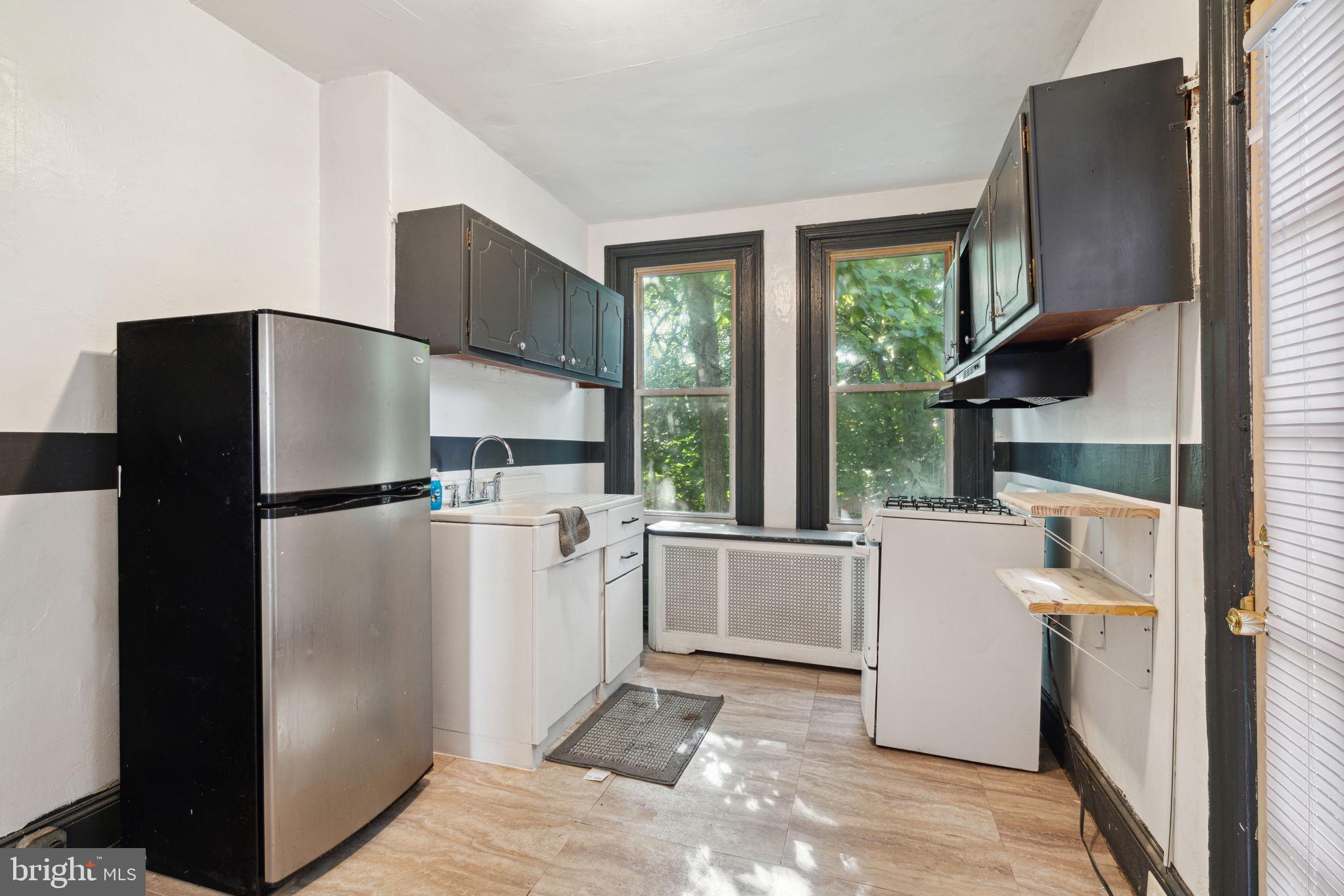 PORT RICHMOND - Residential Income