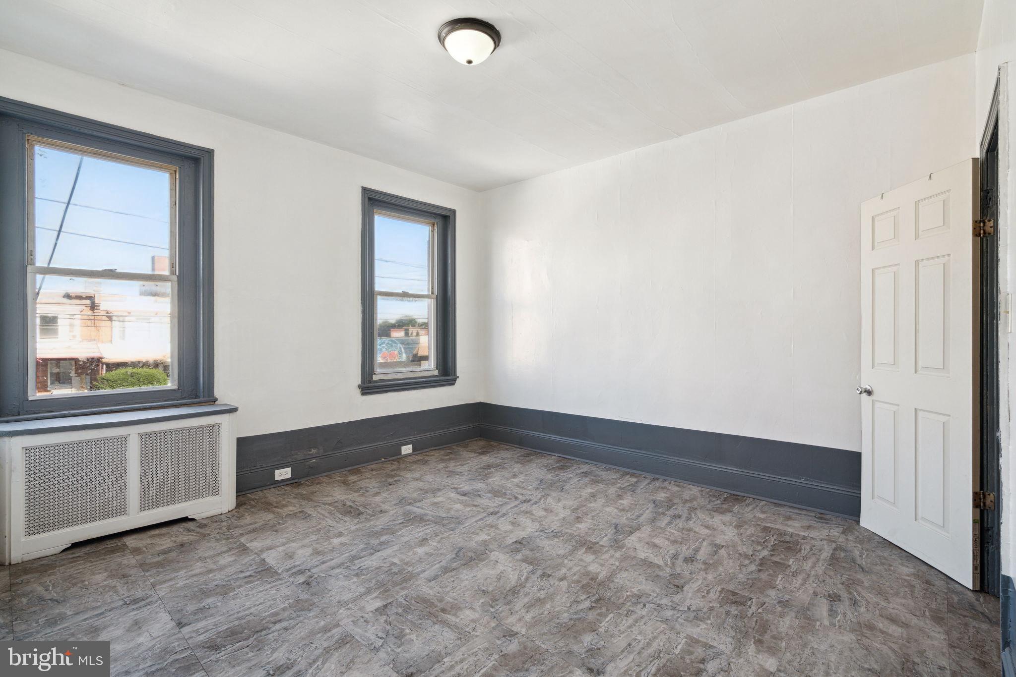 PORT RICHMOND - Residential Income