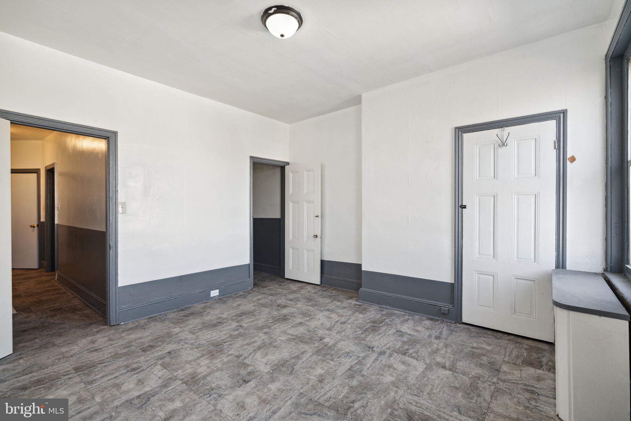 PORT RICHMOND - Residential Income