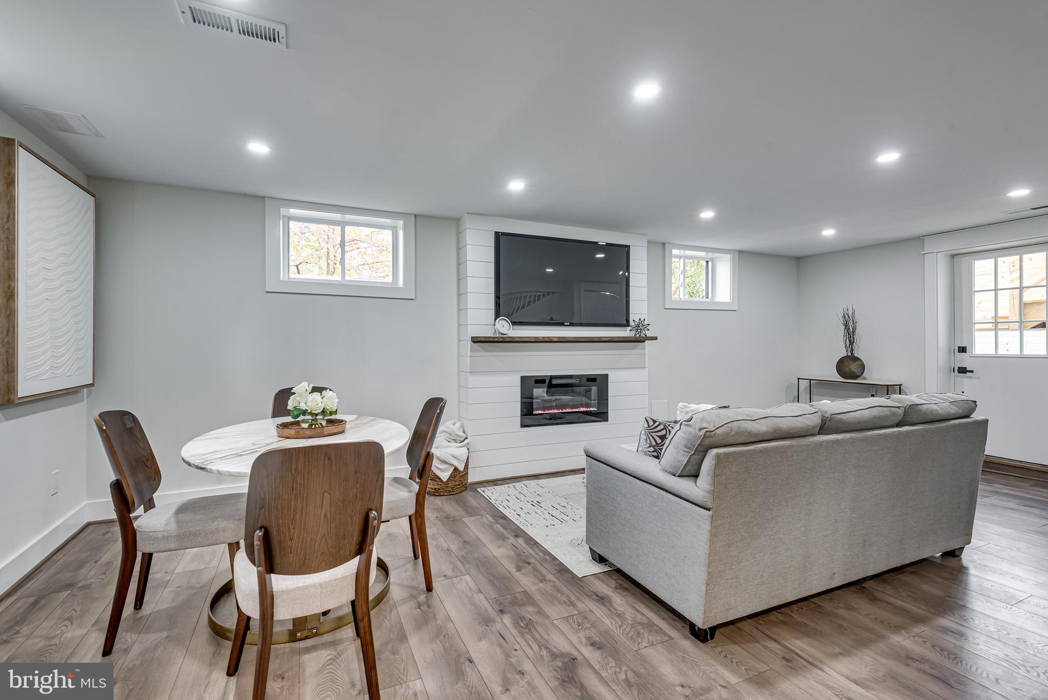 UNIVERSITY PARK - Residential