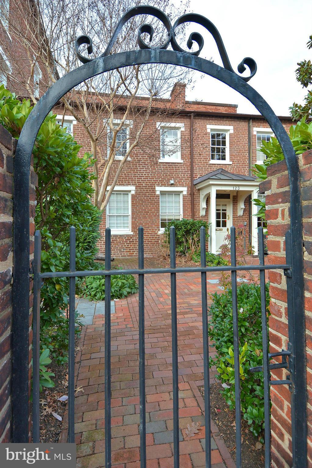 OLD TOWN - Residential