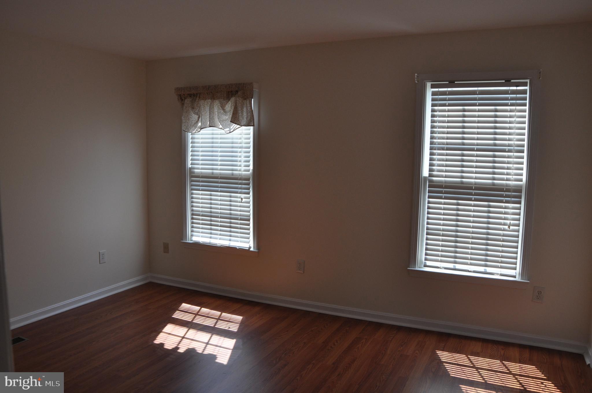 NORTH SELBY - Residential