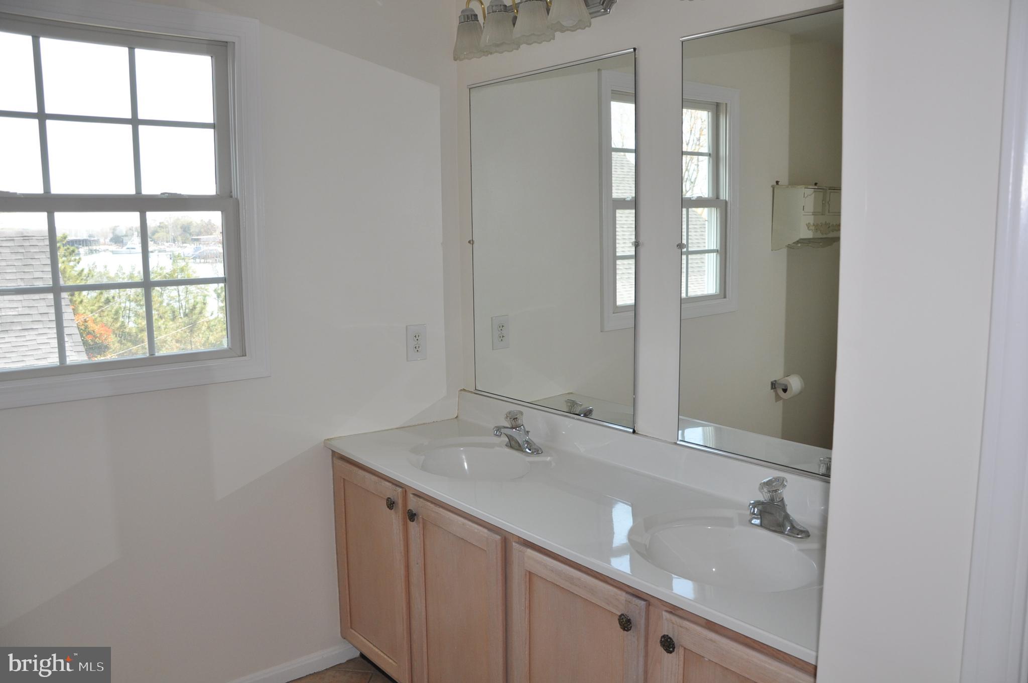 NORTH SELBY - Residential