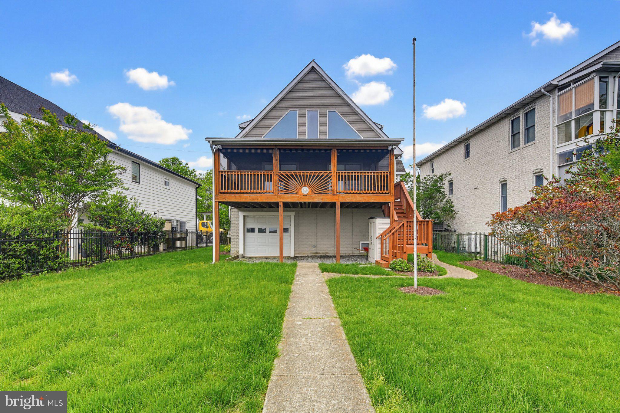 NORTH SELBY - Residential