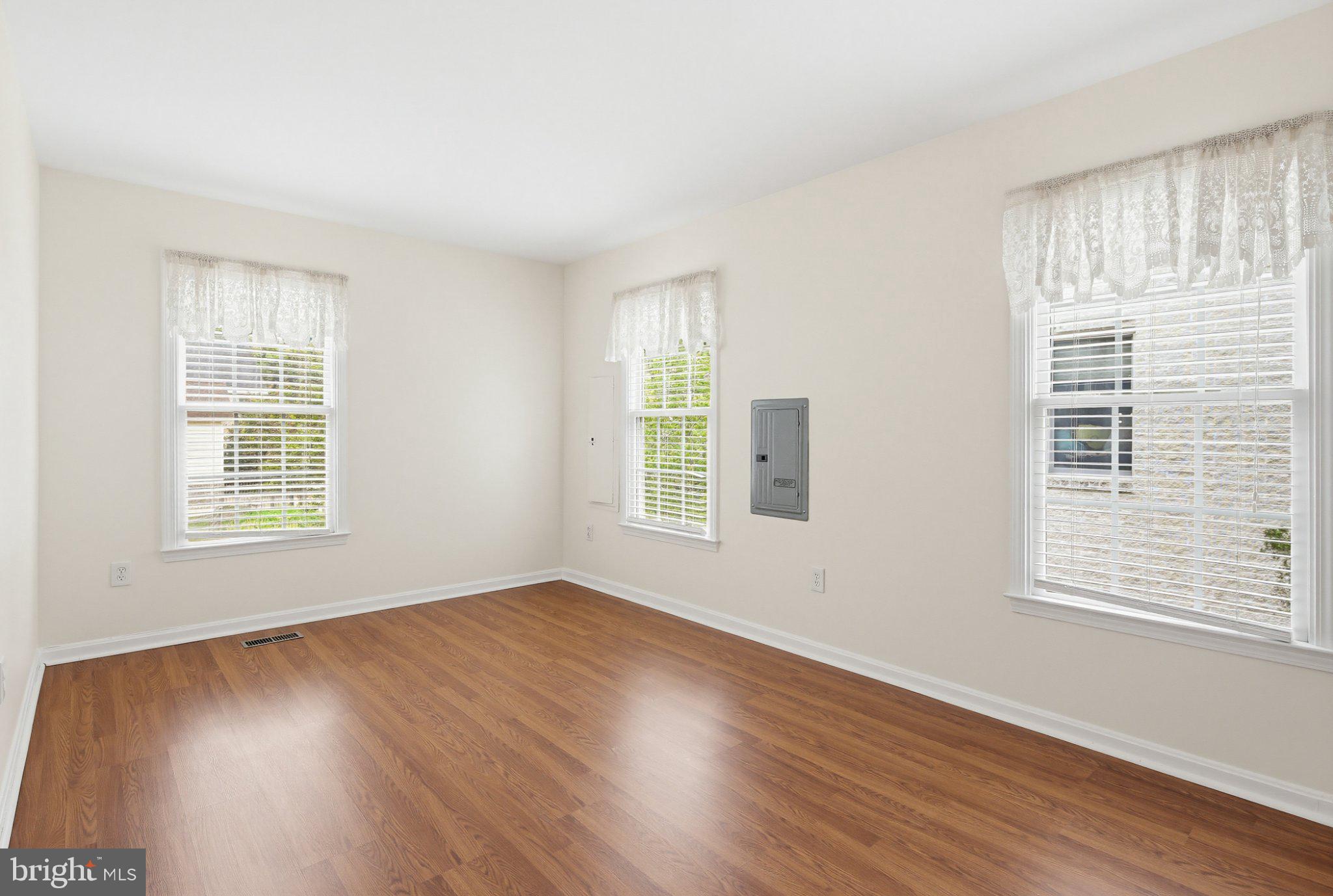 NORTH SELBY - Residential