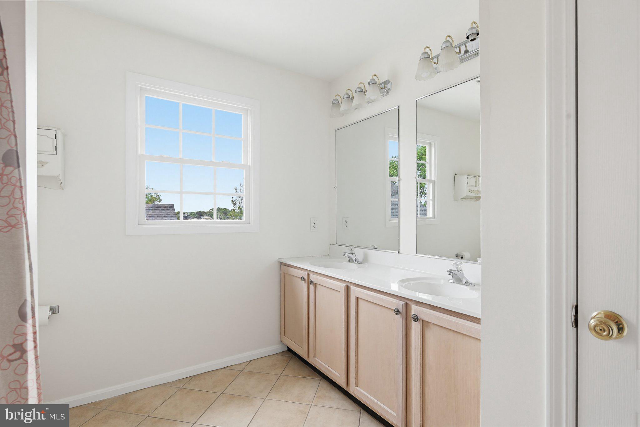 NORTH SELBY - Residential