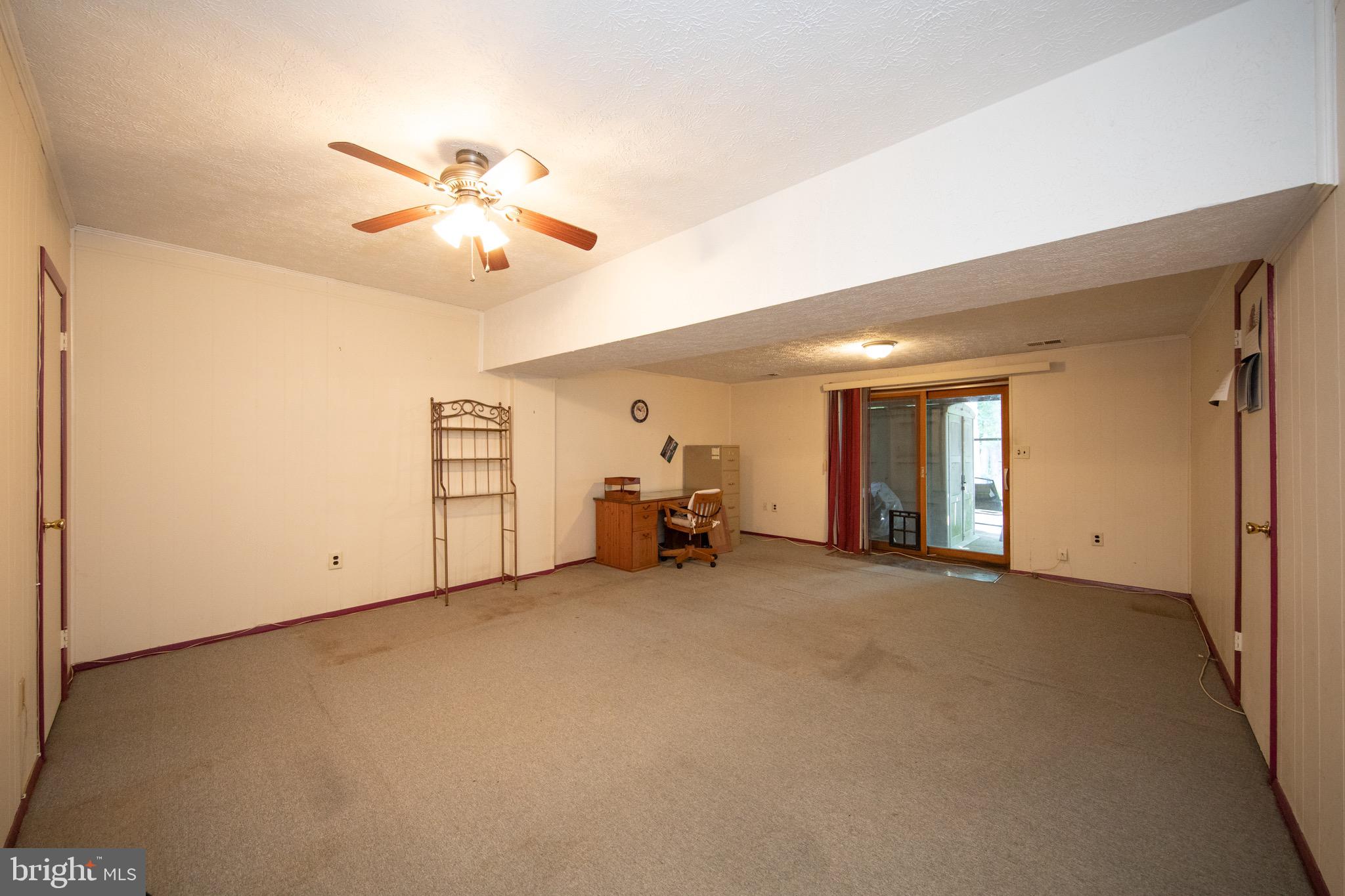 SEVEN COURTS - Residential