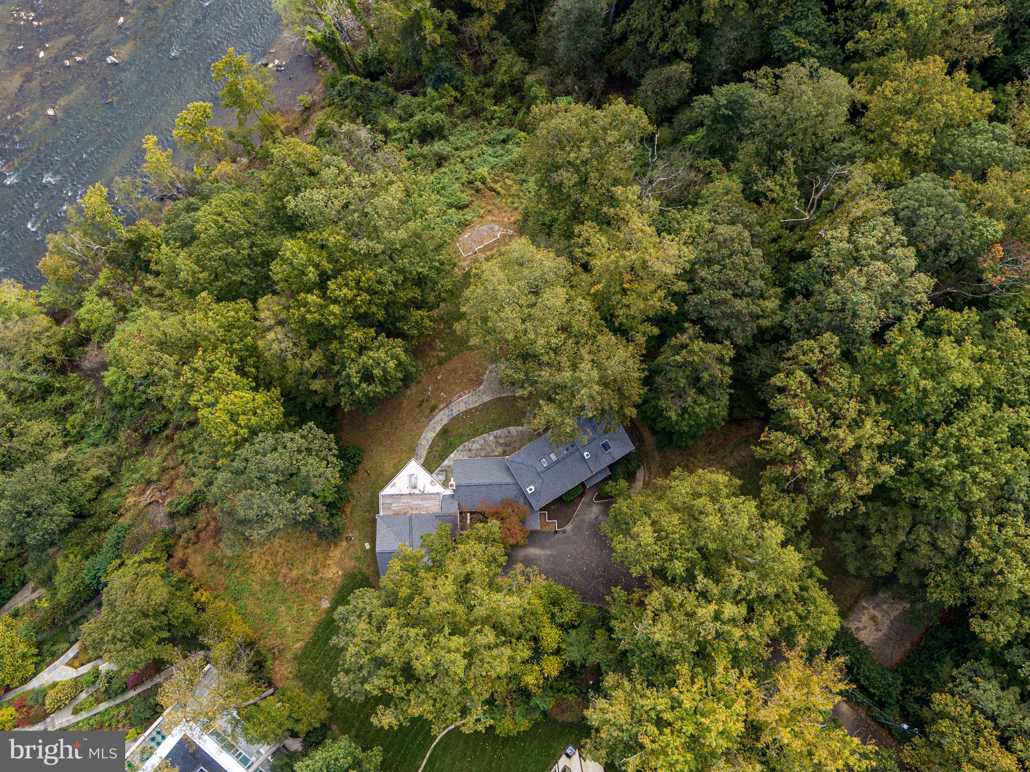 1175 CREST LANE