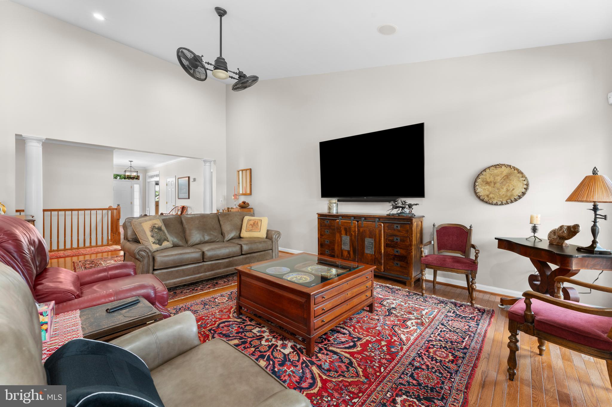 COUNTRY CLUB ESTATES - Residential