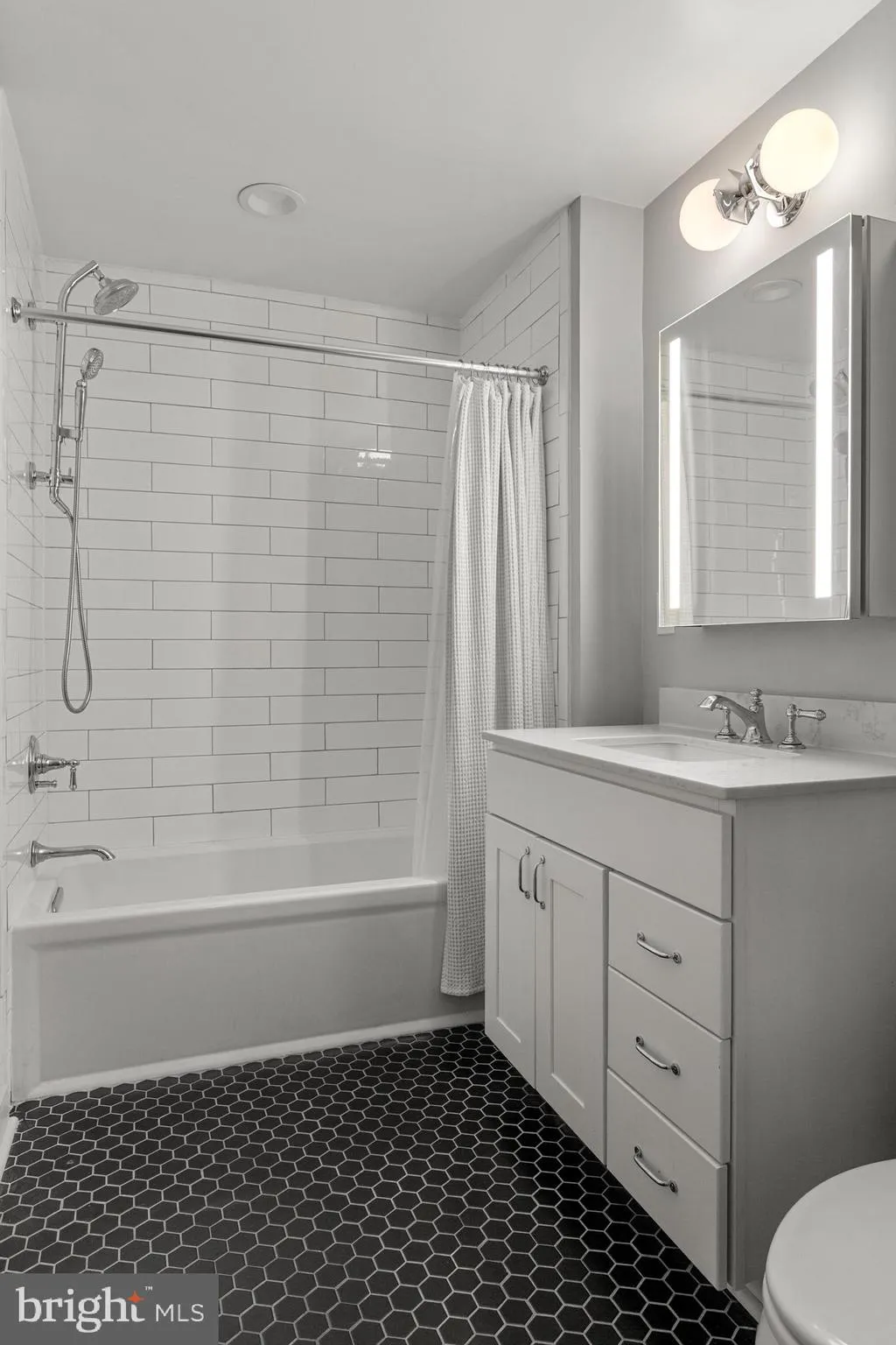 Baltimore, Maryland 21201, United States, 1 Bedroom Bedrooms, ,1 BathroomBathrooms,Residential,Active,151576