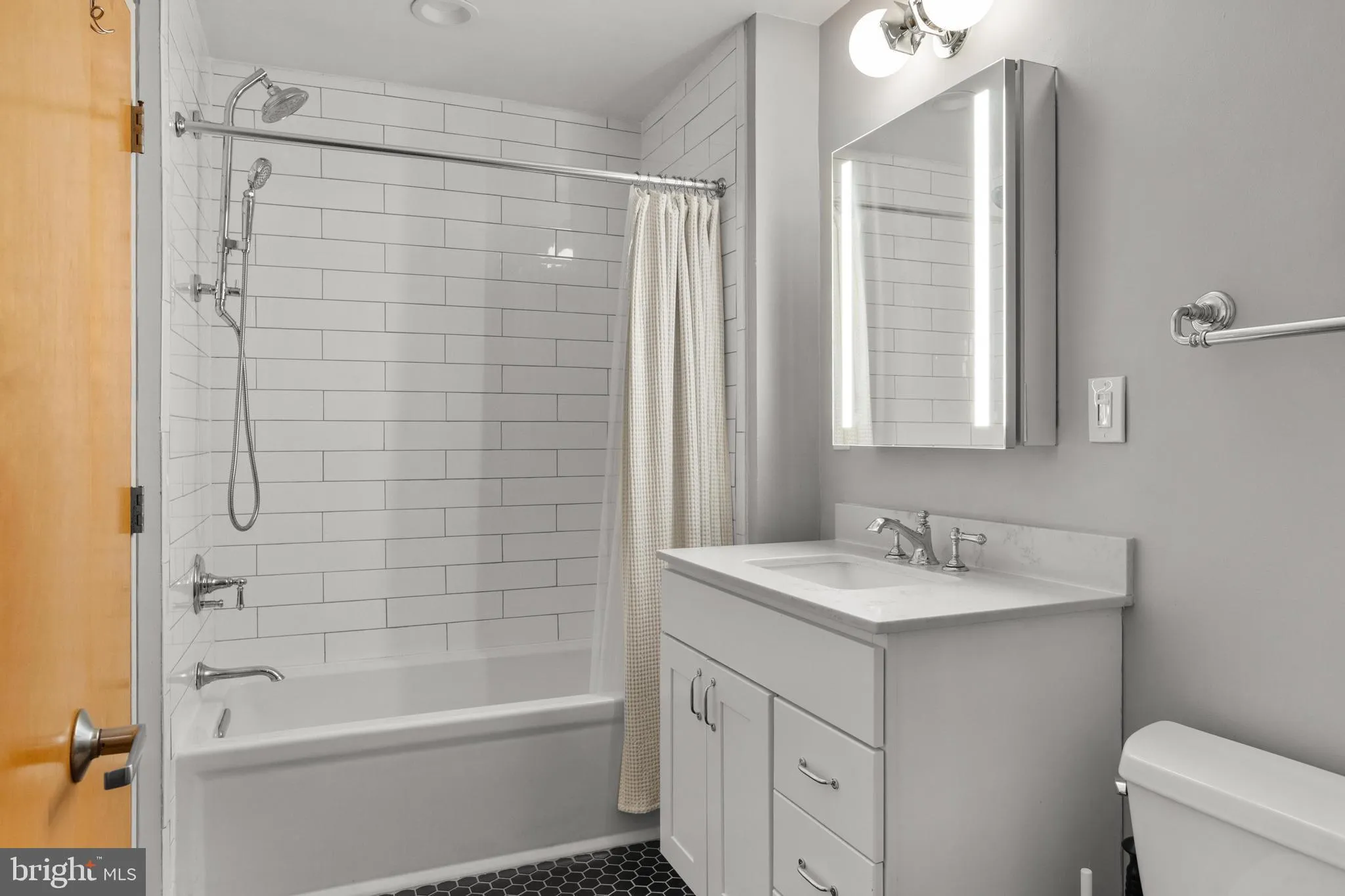 Baltimore, Maryland 21201, United States, 1 Bedroom Bedrooms, ,1 BathroomBathrooms,Residential,Active,151576