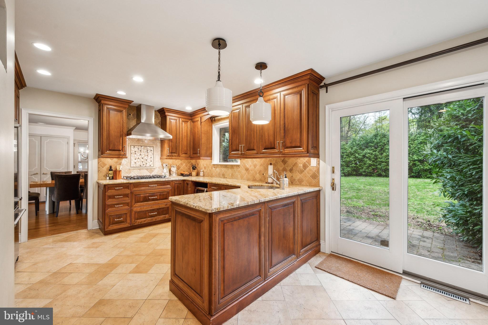 MEADOWBROOK - Residential