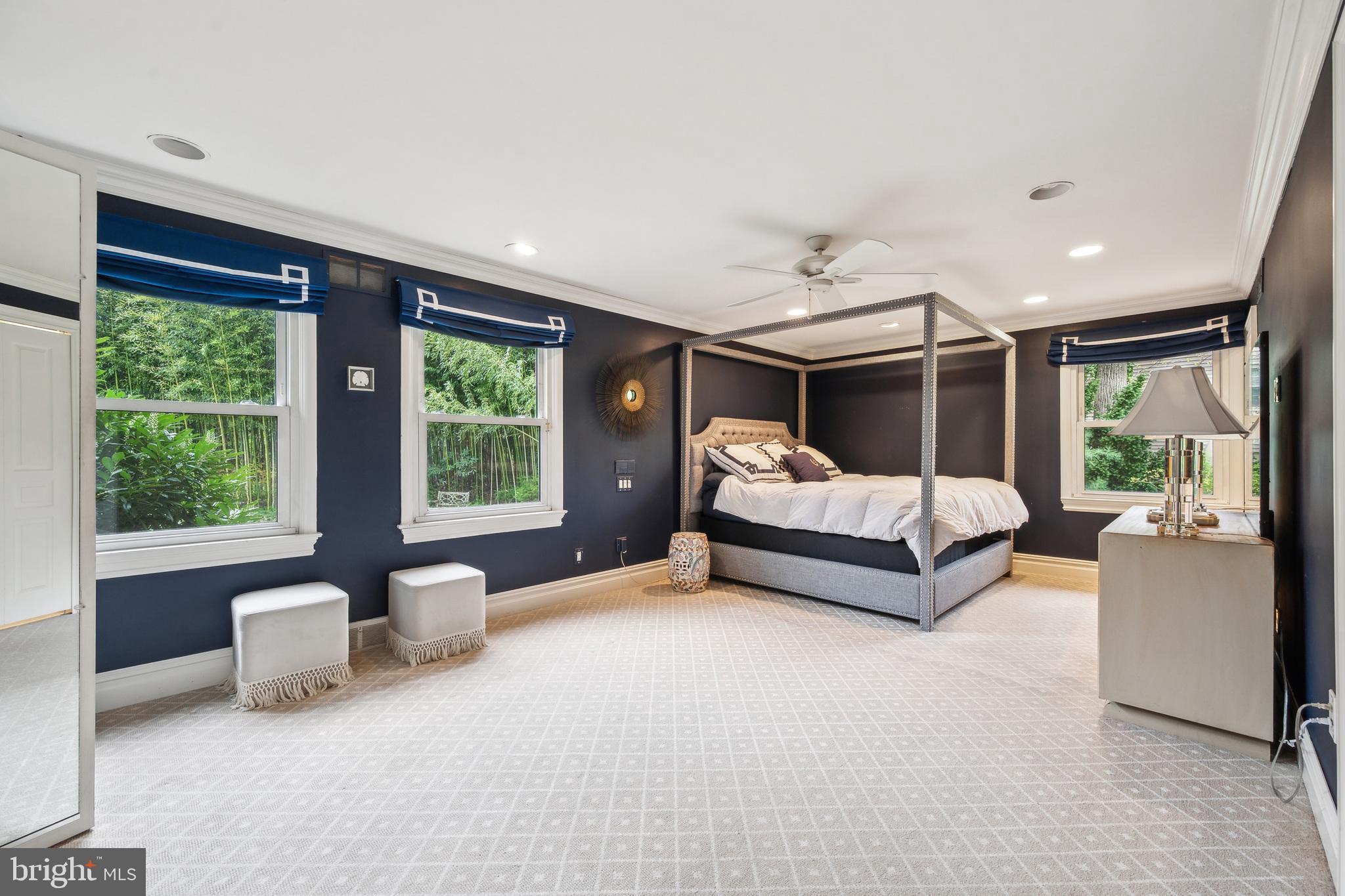 MEADOWBROOK - Residential