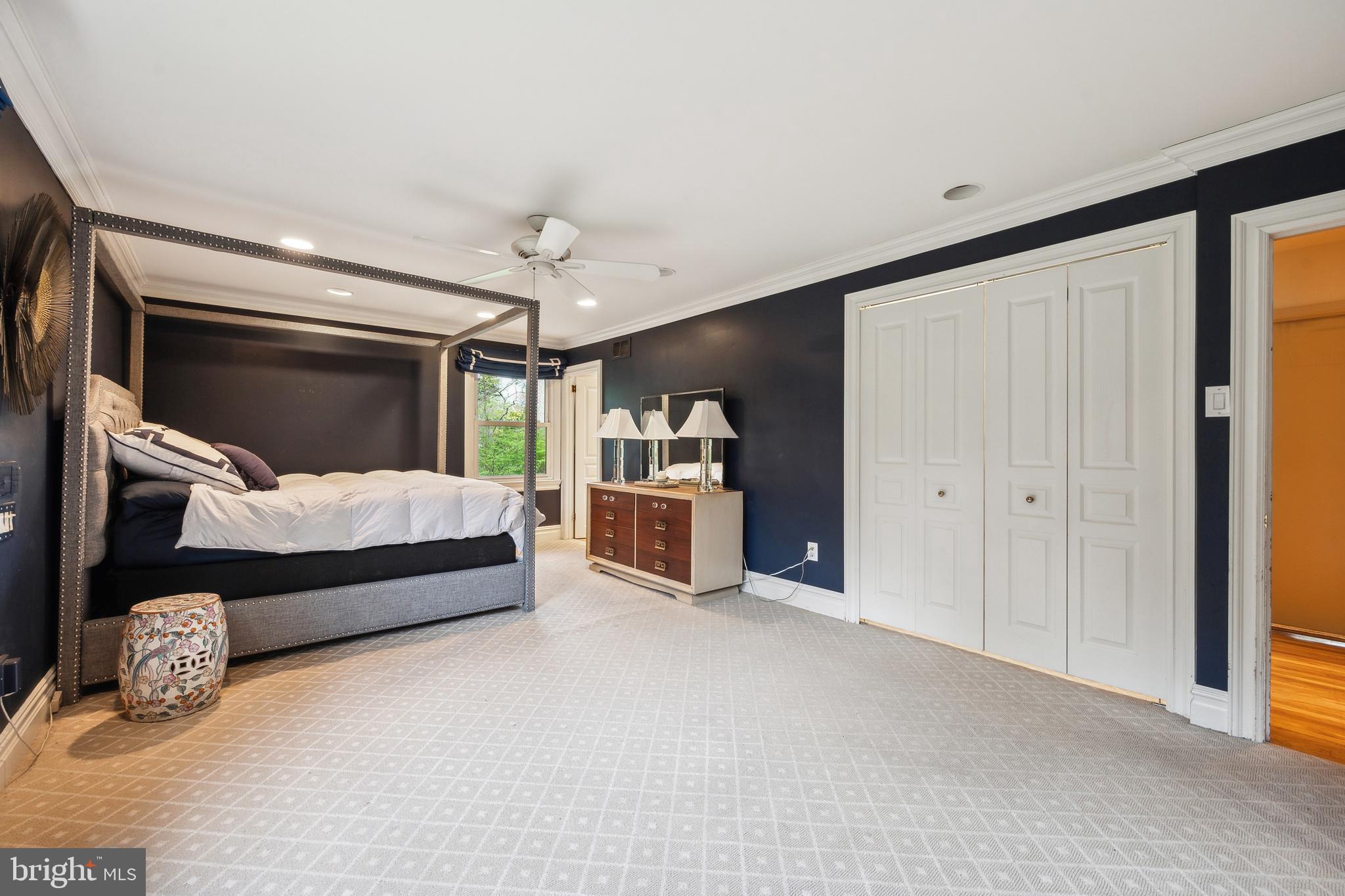 MEADOWBROOK - Residential