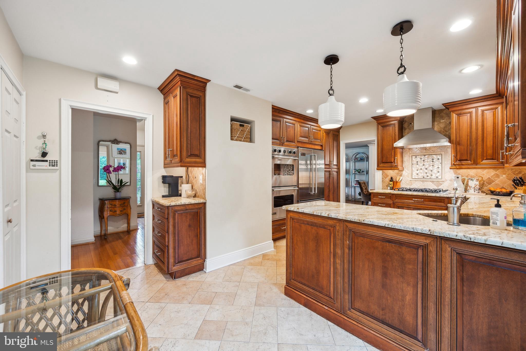 MEADOWBROOK - Residential